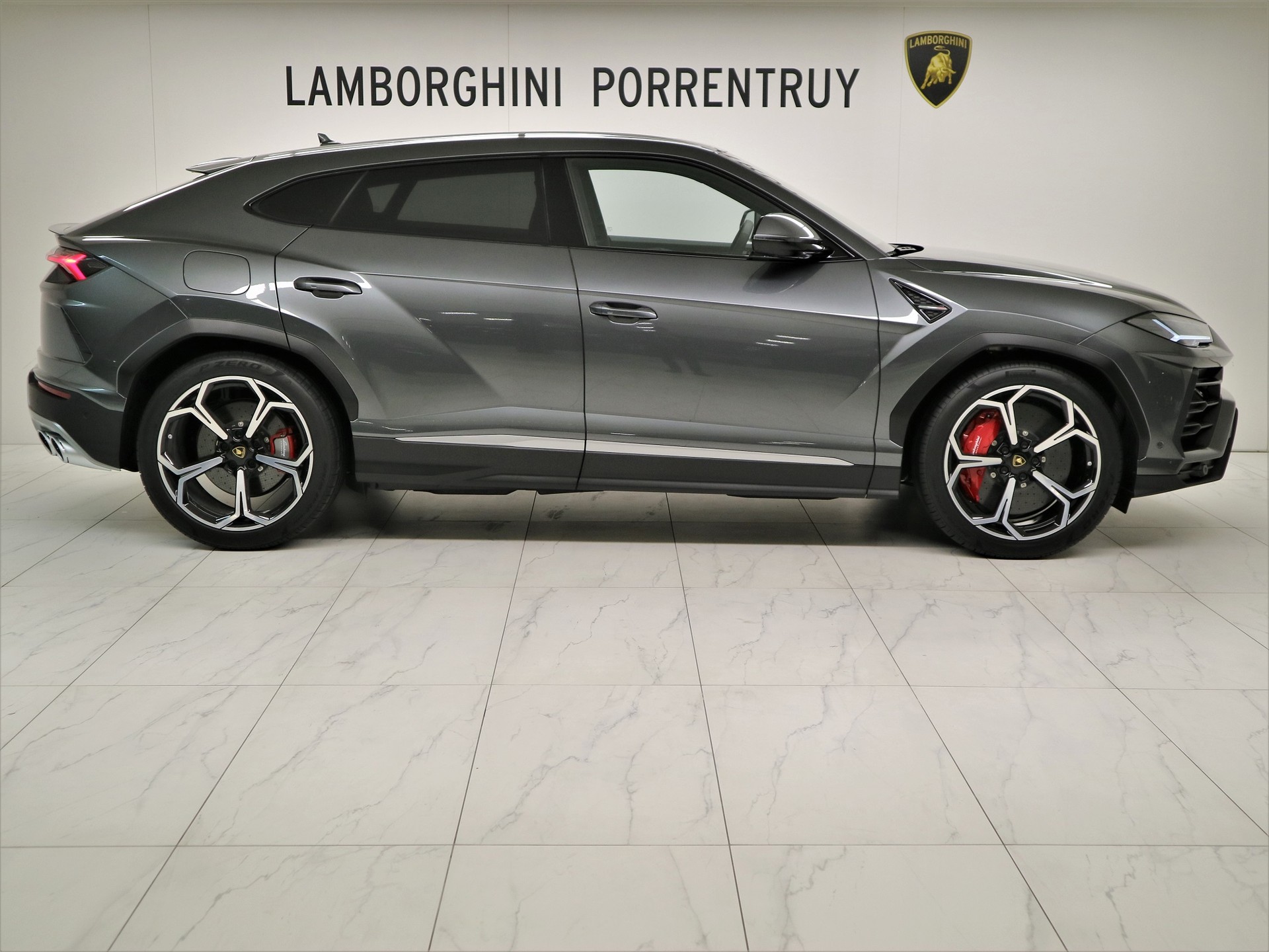 LAMBORGHINI Urus E-Gear-image-1