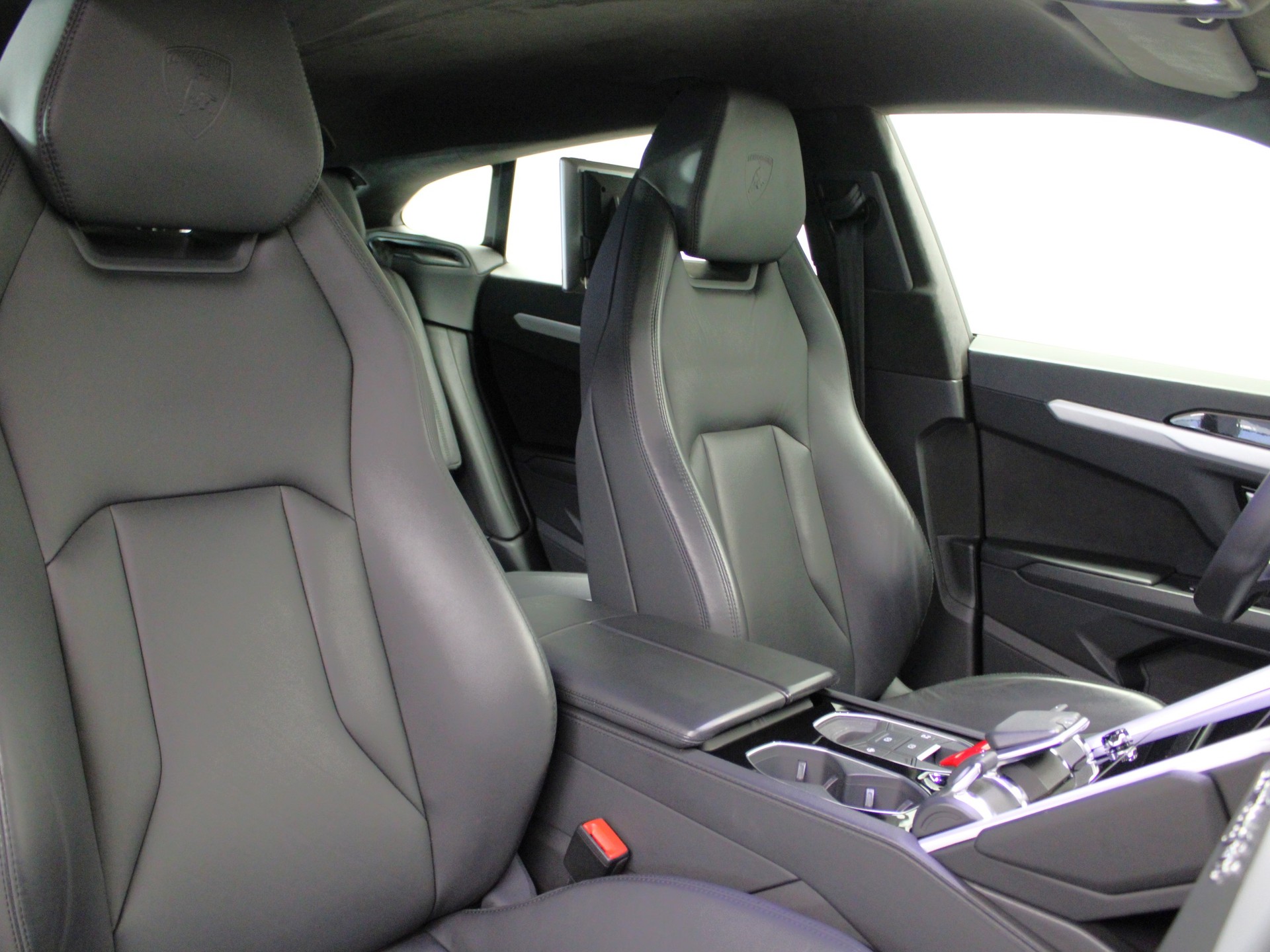 LAMBORGHINI Urus E-Gear-image-6
