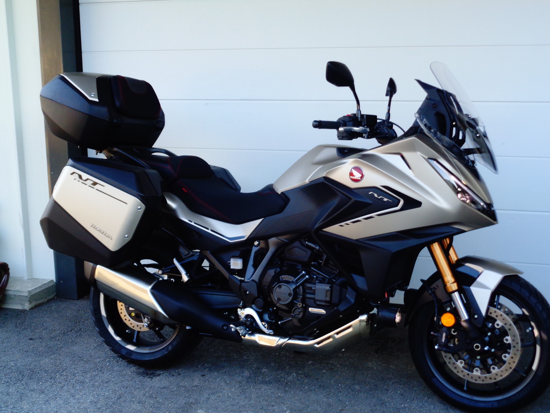 HONDA NT 1100 DCT DE Elektronic Suspension