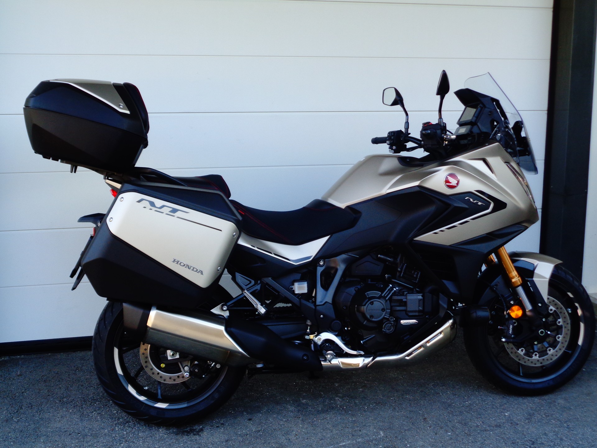 HONDA NT 1100 DCT DE Elektronic Suspension-showroom-element-2