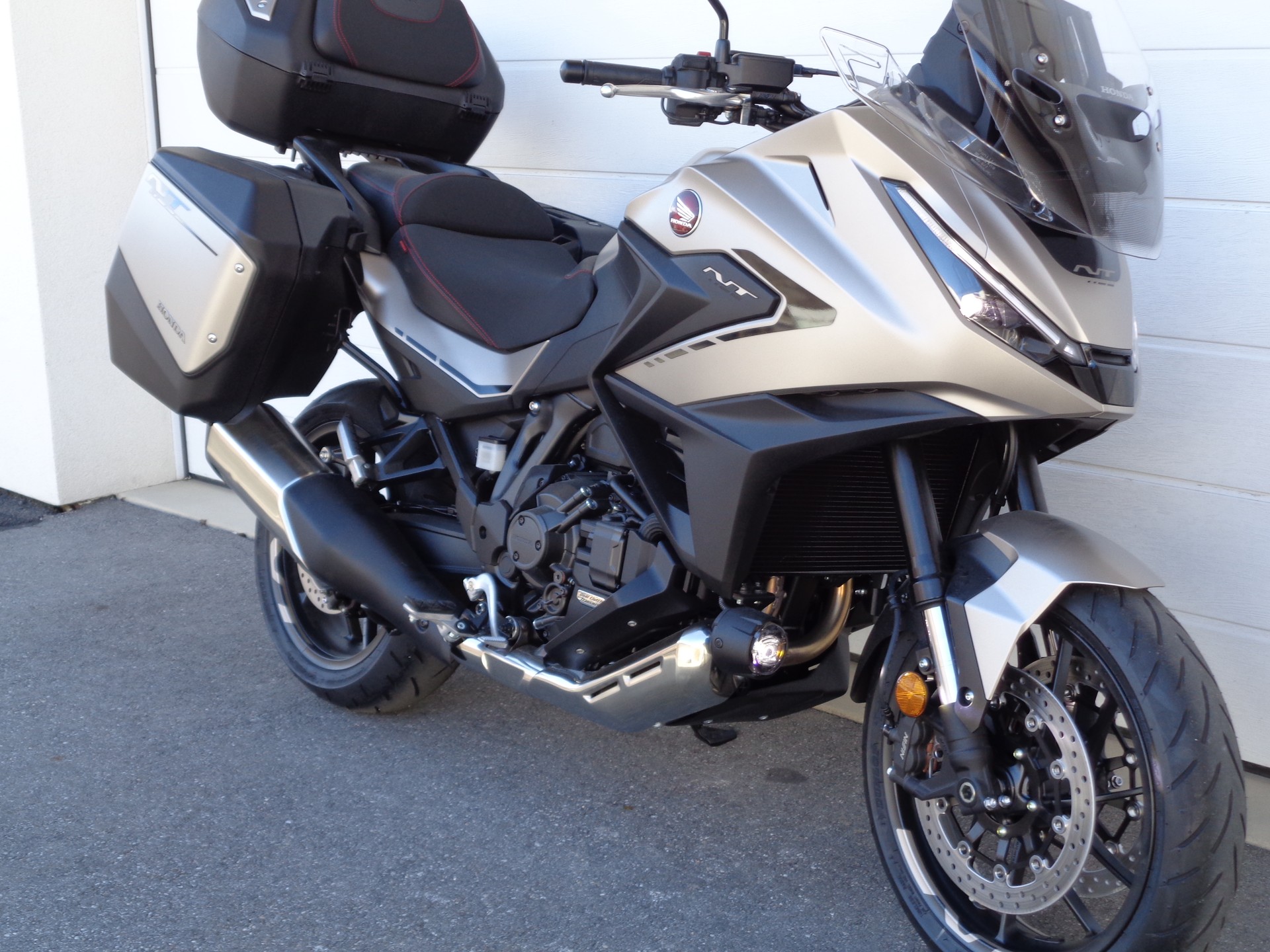 HONDA NT 1100 DCT DE Elektronic Suspension-showroom-element-1