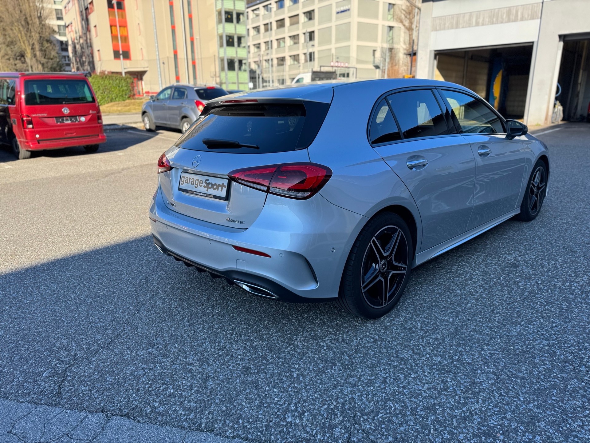 MERCEDES-BENZ A 200 4Matic AMG Line 8G-DCT-image-6