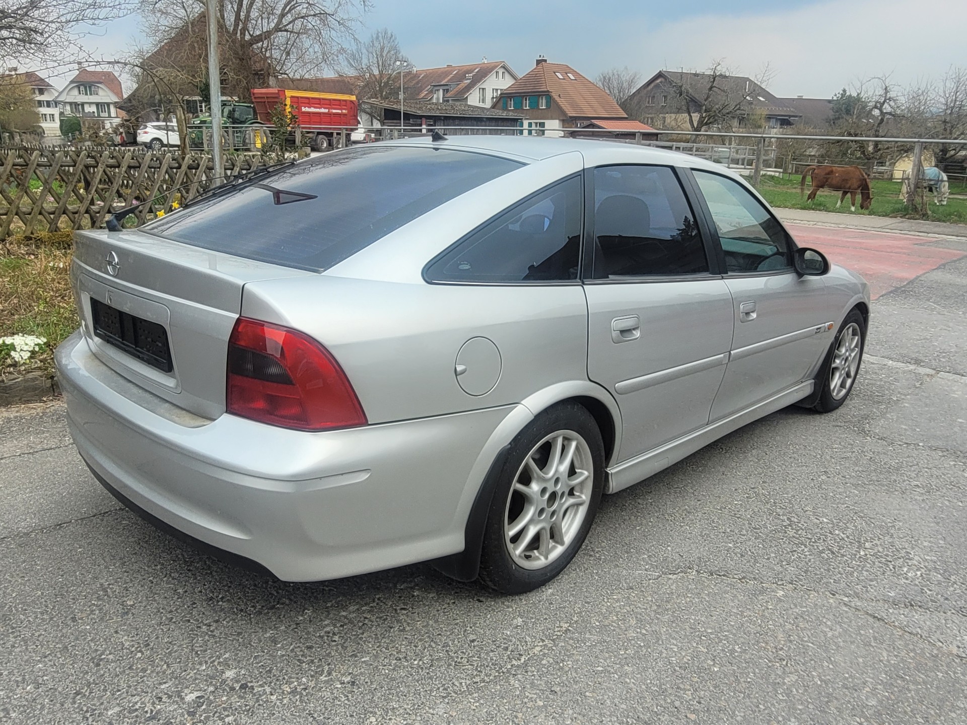 OPEL Vectra 2.5i V6 Sport-image-4