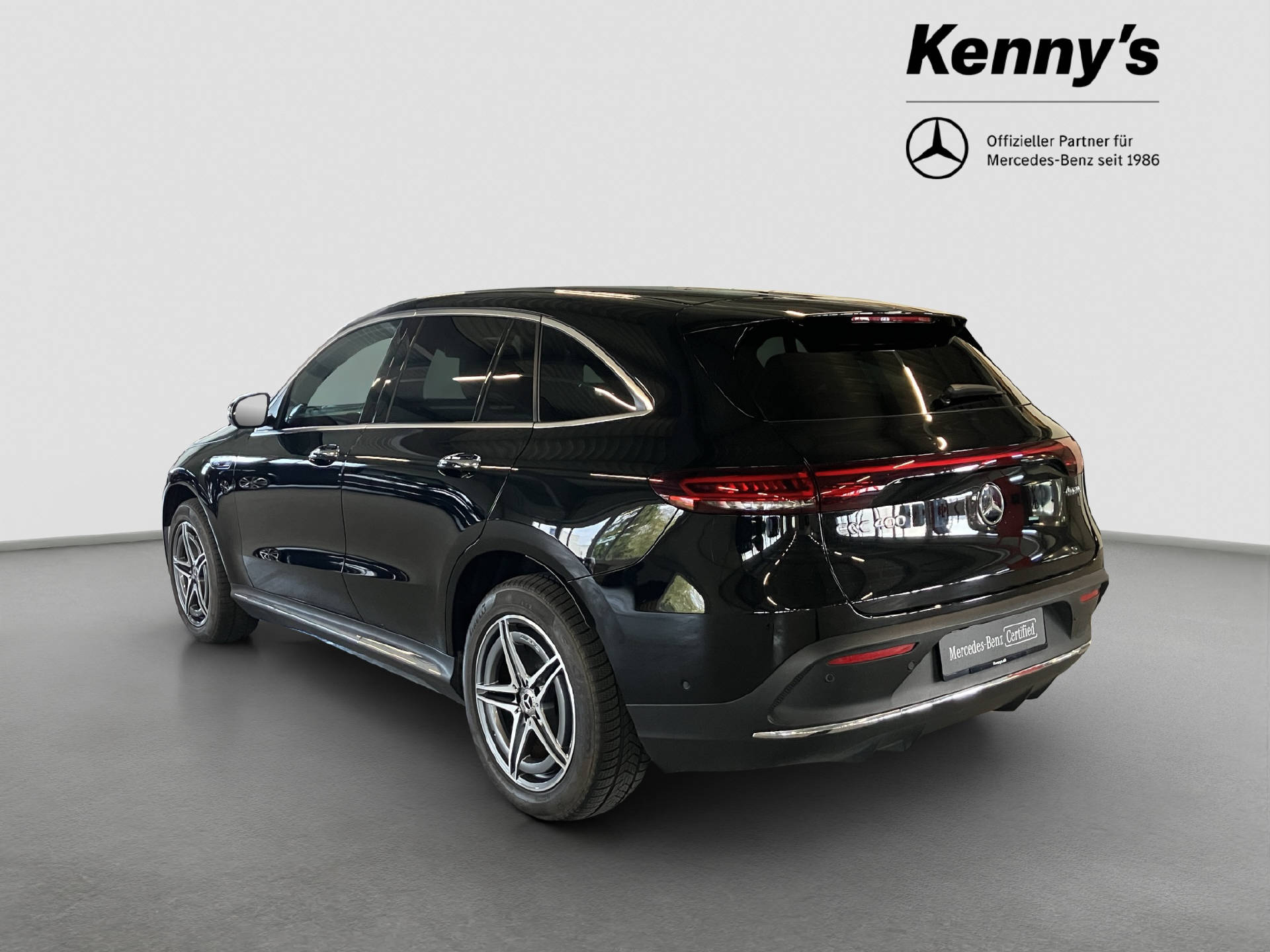 MERCEDES-BENZ EQC 400 AMG Line 4MATIC-showroom-element-3