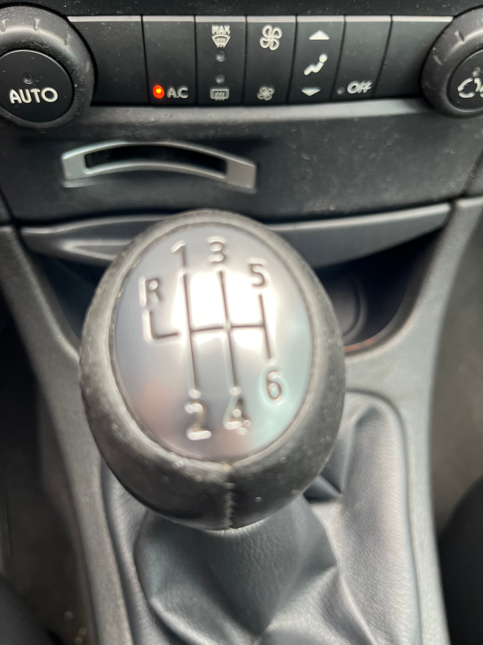 RENAULT Laguna Grandtour 2.0 16V T Dynamique-image-12
