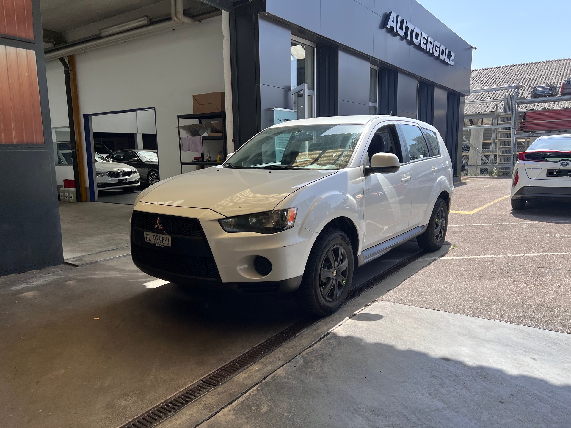 MITSUBISHI Outlander 2.0 Inform 2WD-image-0