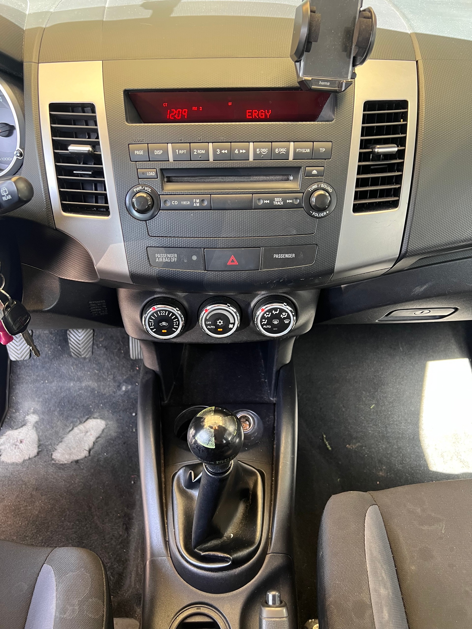 MITSUBISHI Outlander 2.0 Inform 2WD-image-5