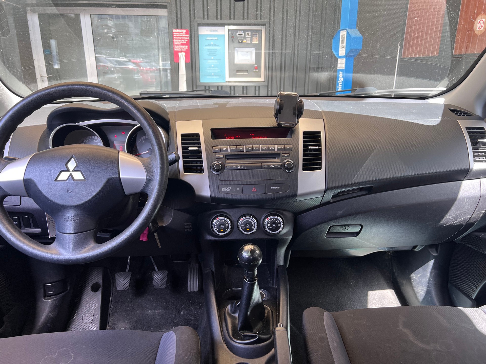 MITSUBISHI Outlander 2.0 Inform 2WD-image-4
