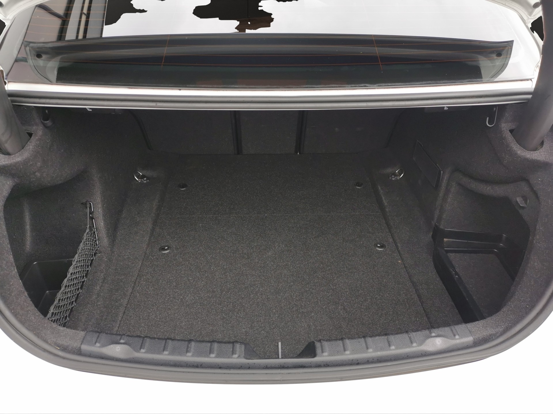 BMW 318d xDrive-image-6