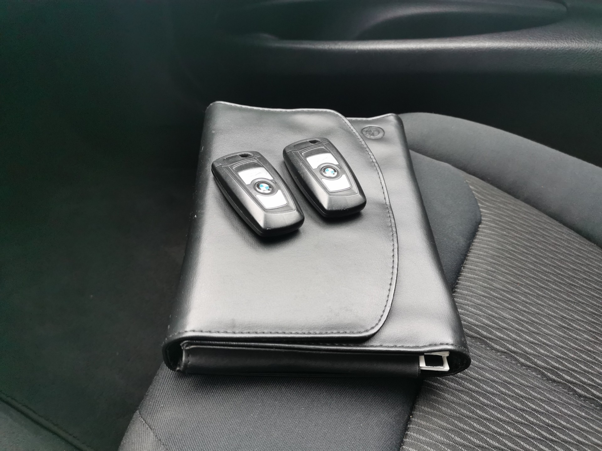 BMW 318d xDrive-image-18