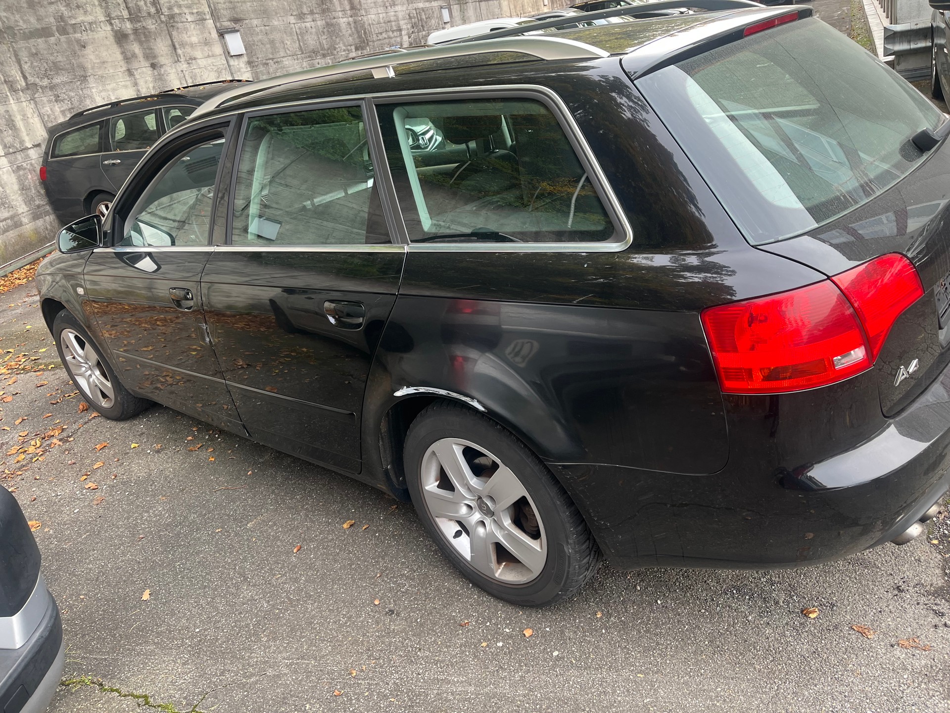 AUDI A4 Avant 2.0 TDI-image-2