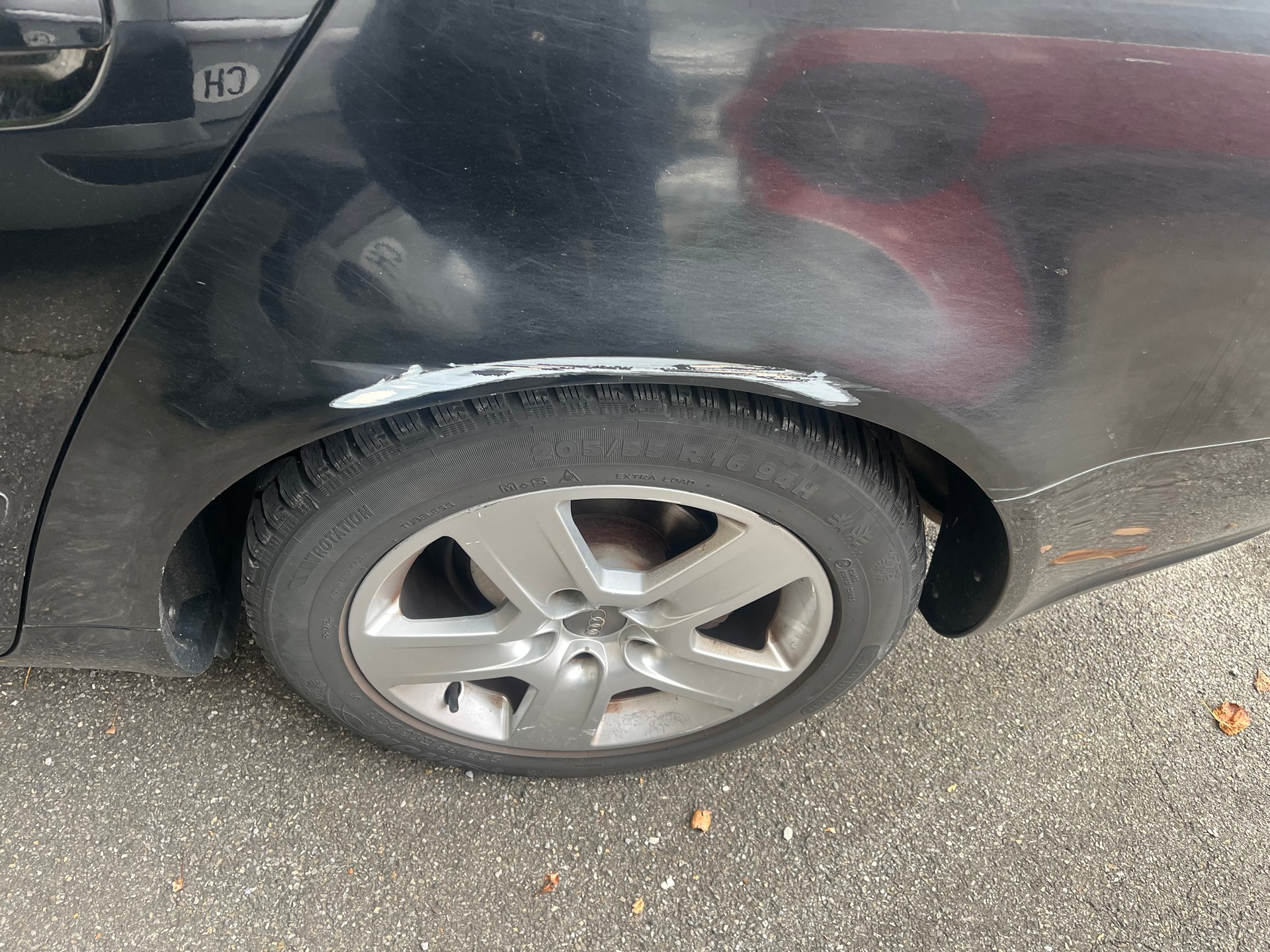 AUDI A4 Avant 2.0 TDI-image-4