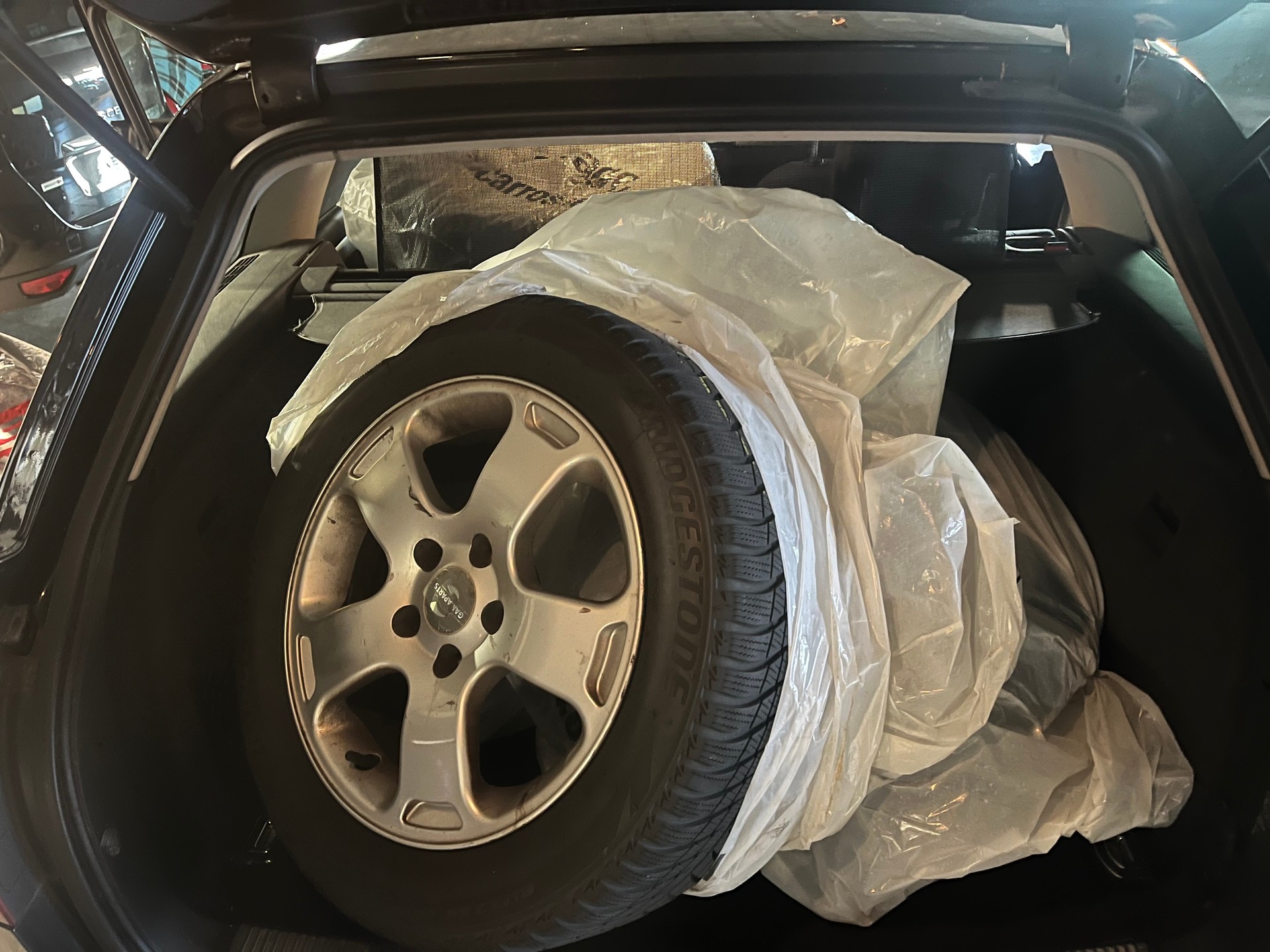 AUDI A4 Avant 2.0 TDI-image-15
