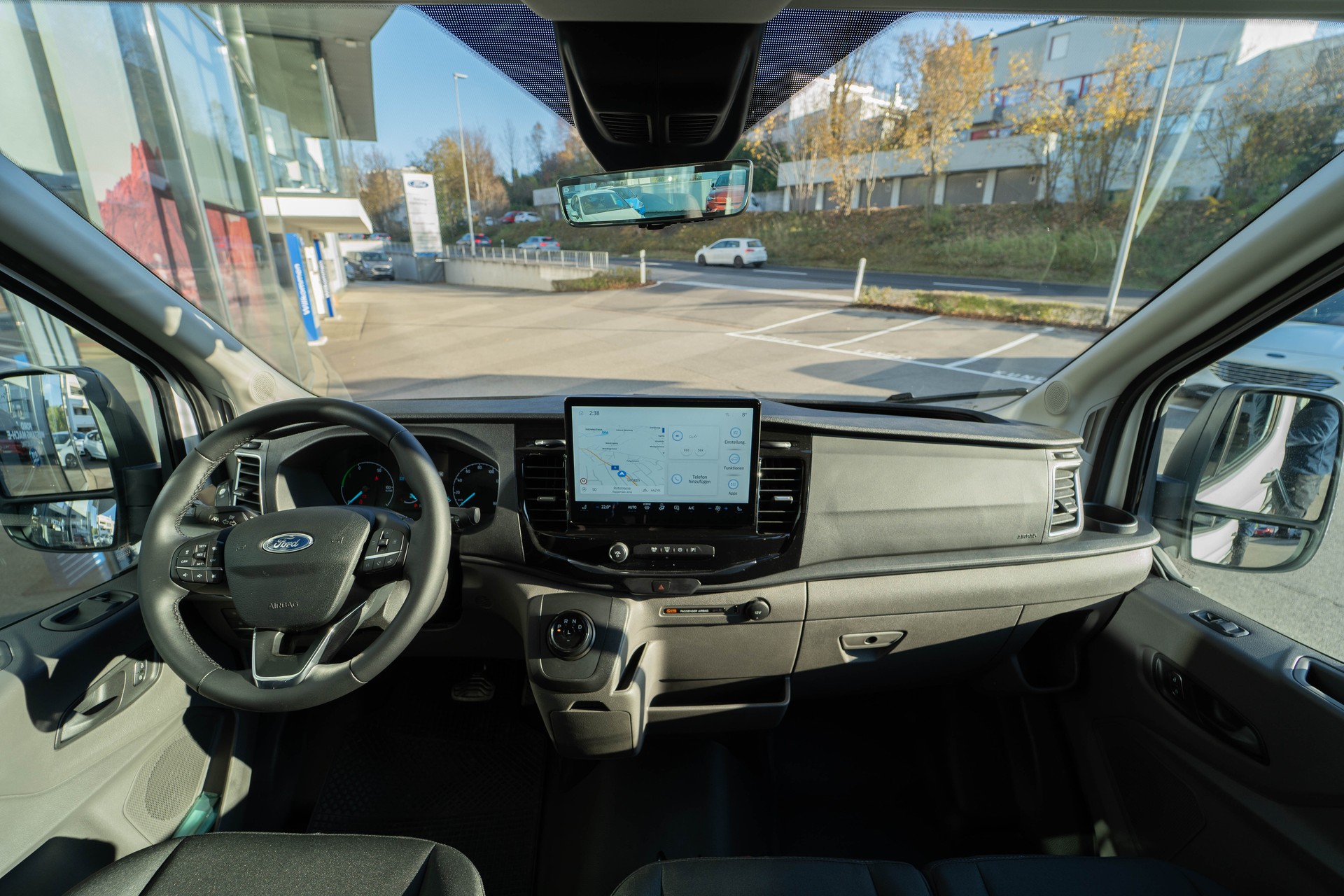 FORD E-Transit Van 390 L3H2 68kWh Trend-image-5