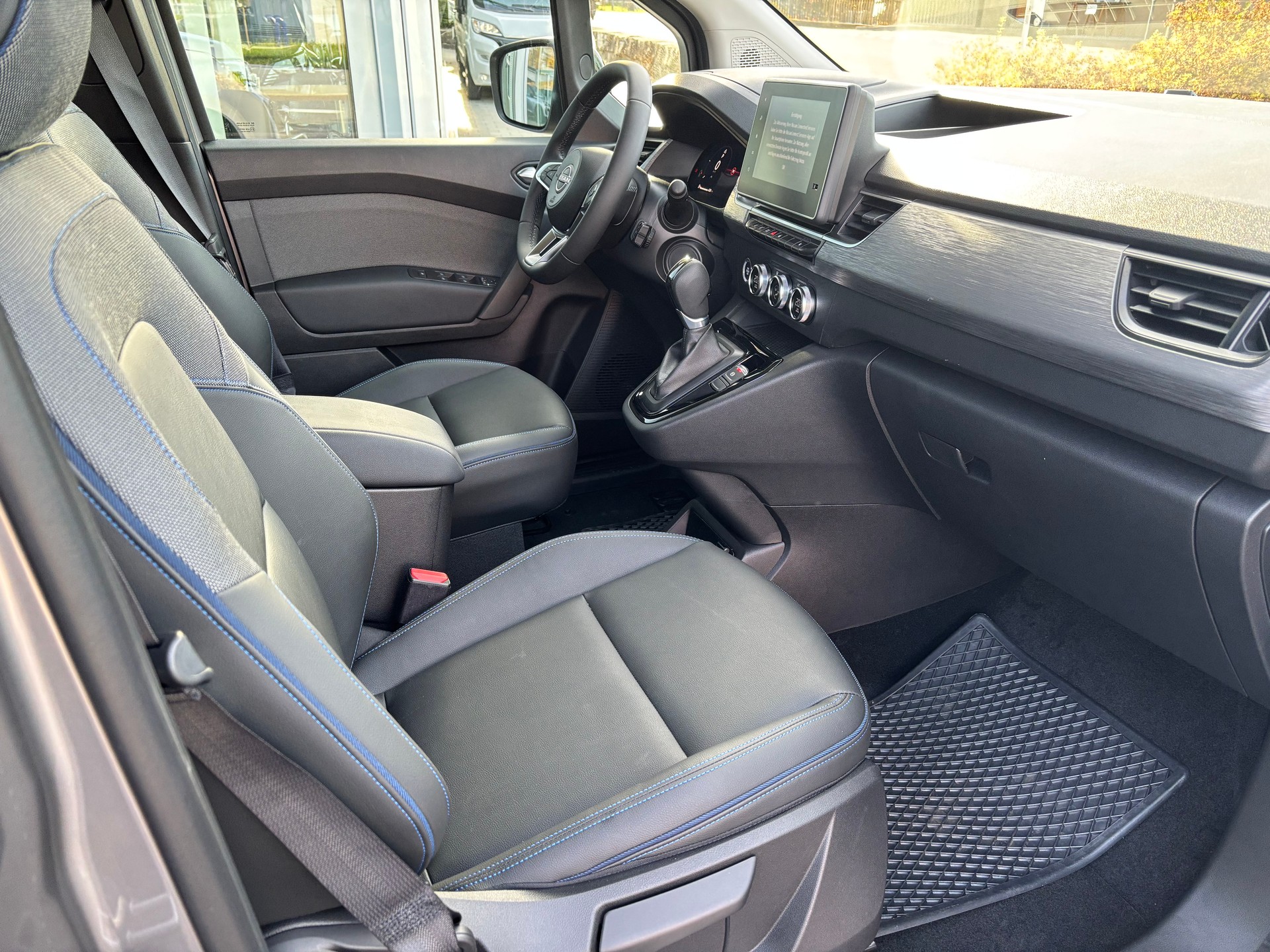 NISSAN Townstar Kombi L1 Tekna 7DCT-image-7