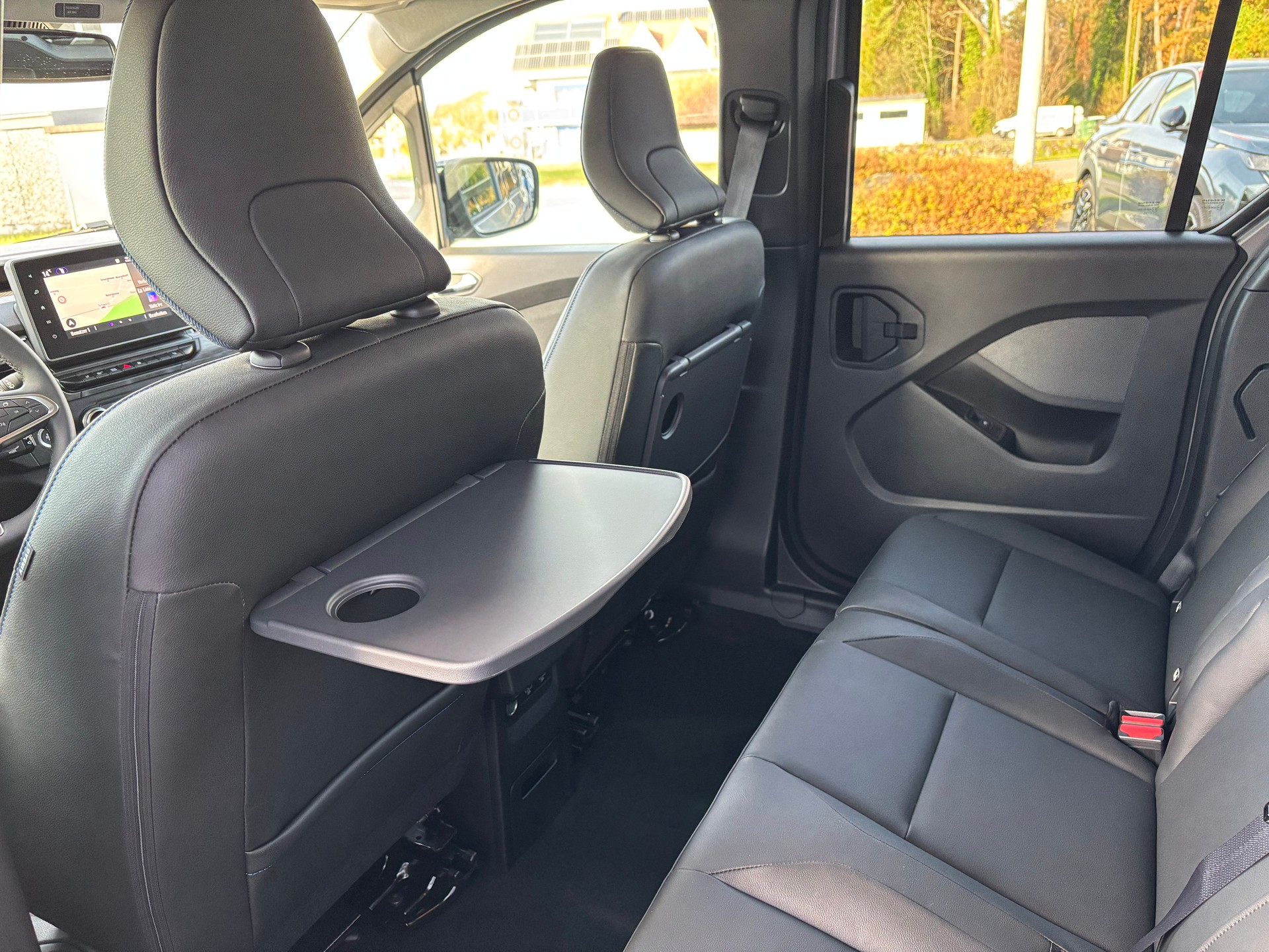 NISSAN Townstar Kombi L1 Tekna 7DCT-image-8