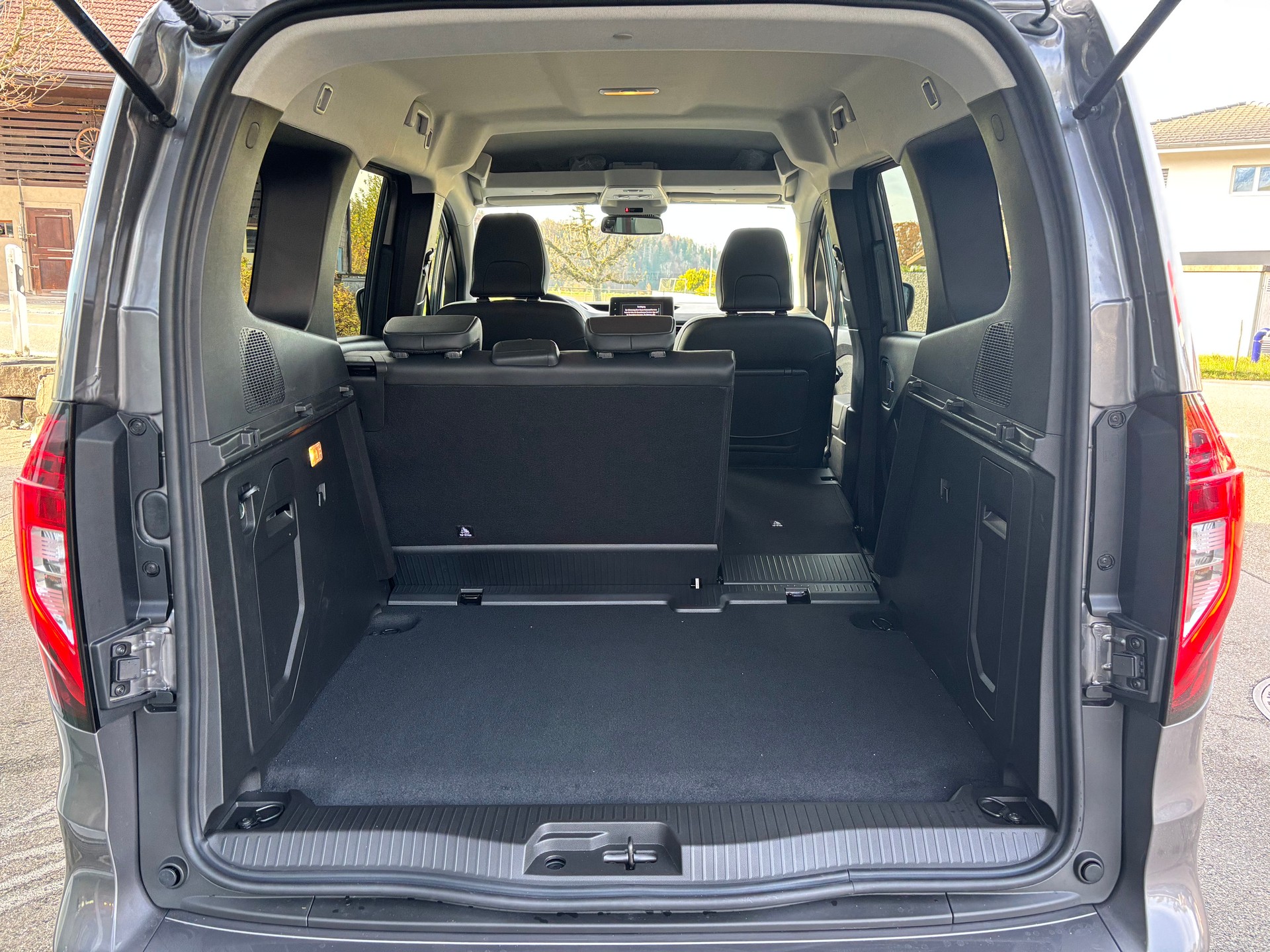 NISSAN Townstar Kombi L1 Tekna 7DCT-image-5