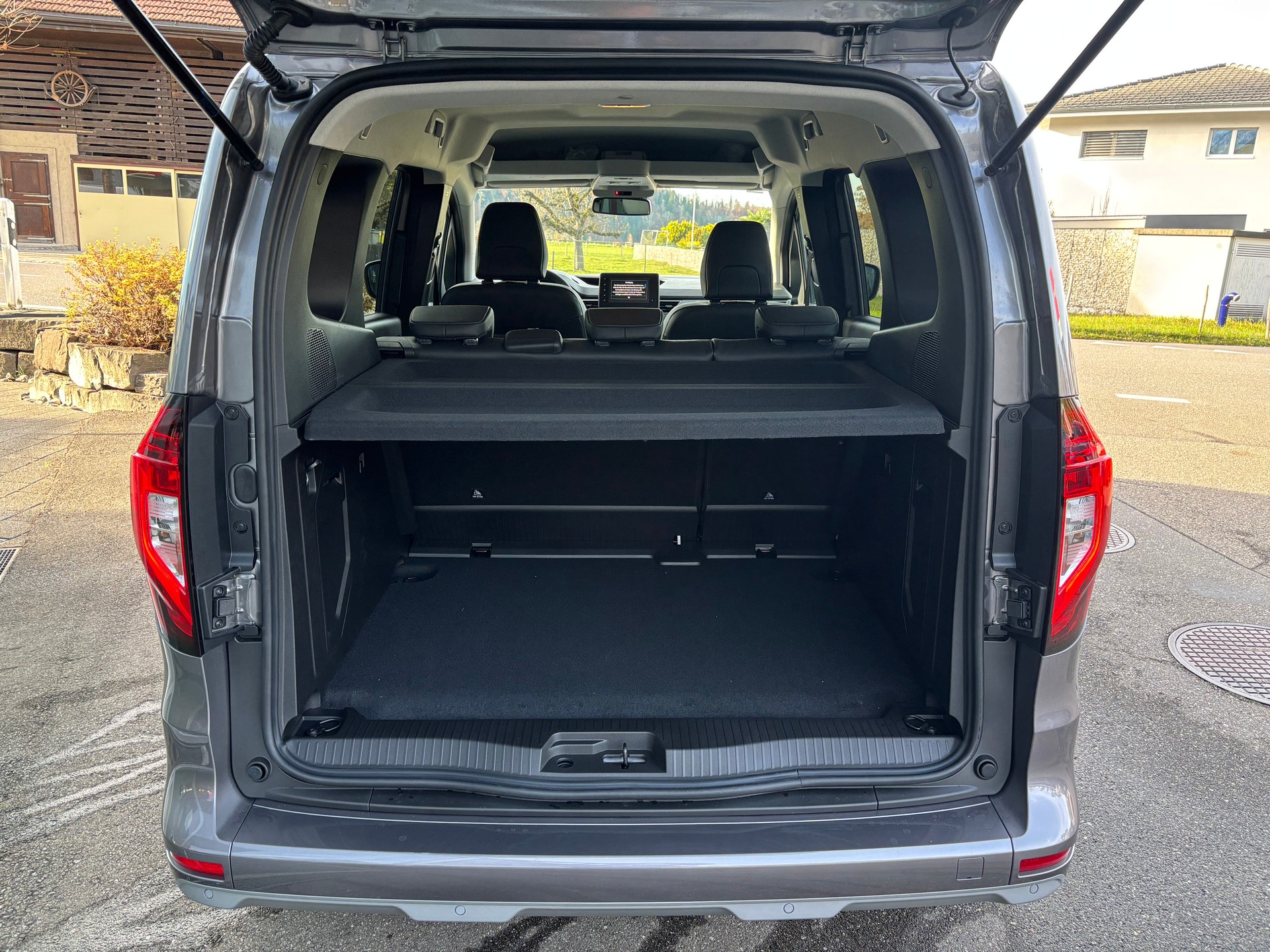 NISSAN Townstar Kombi L1 Tekna 7DCT-image-4