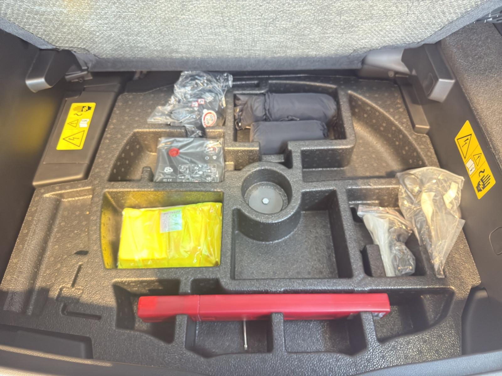 JEEP Compass 1.3 Night Eagle 4xe-image-18