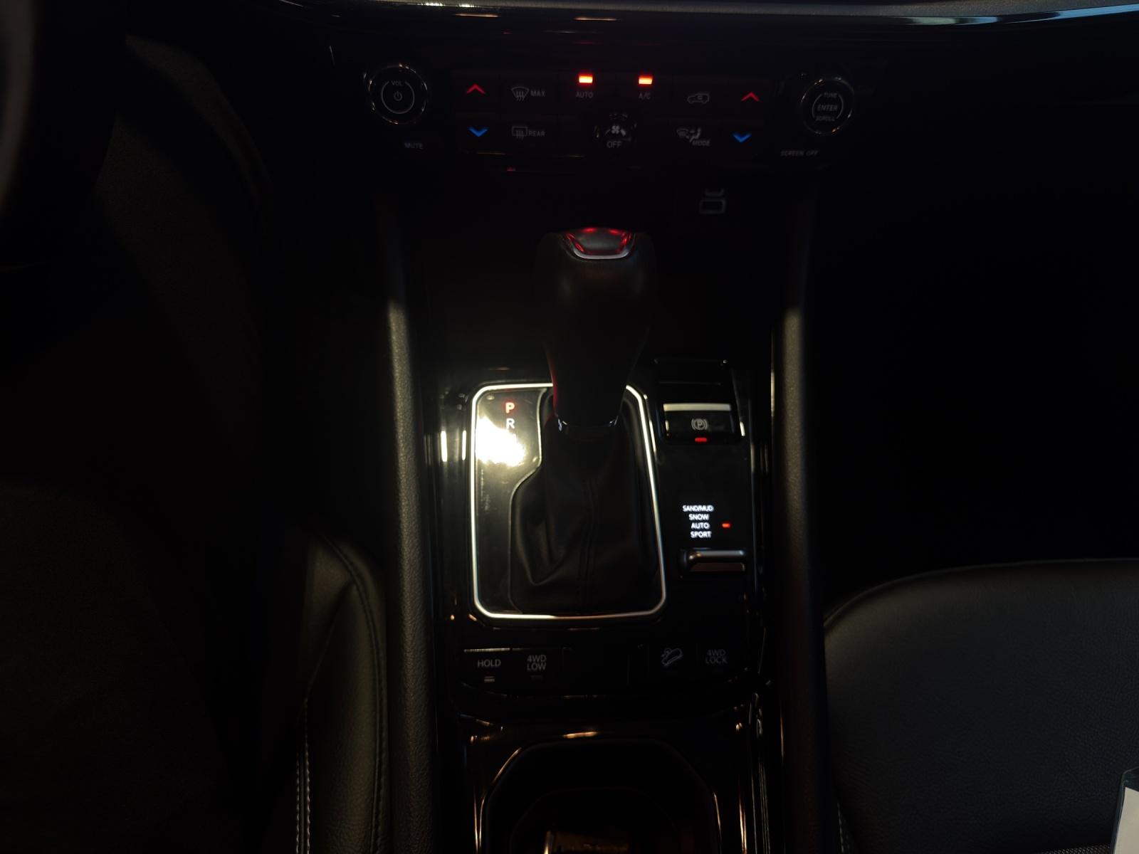 JEEP Compass 1.3 Night Eagle 4xe-image-10