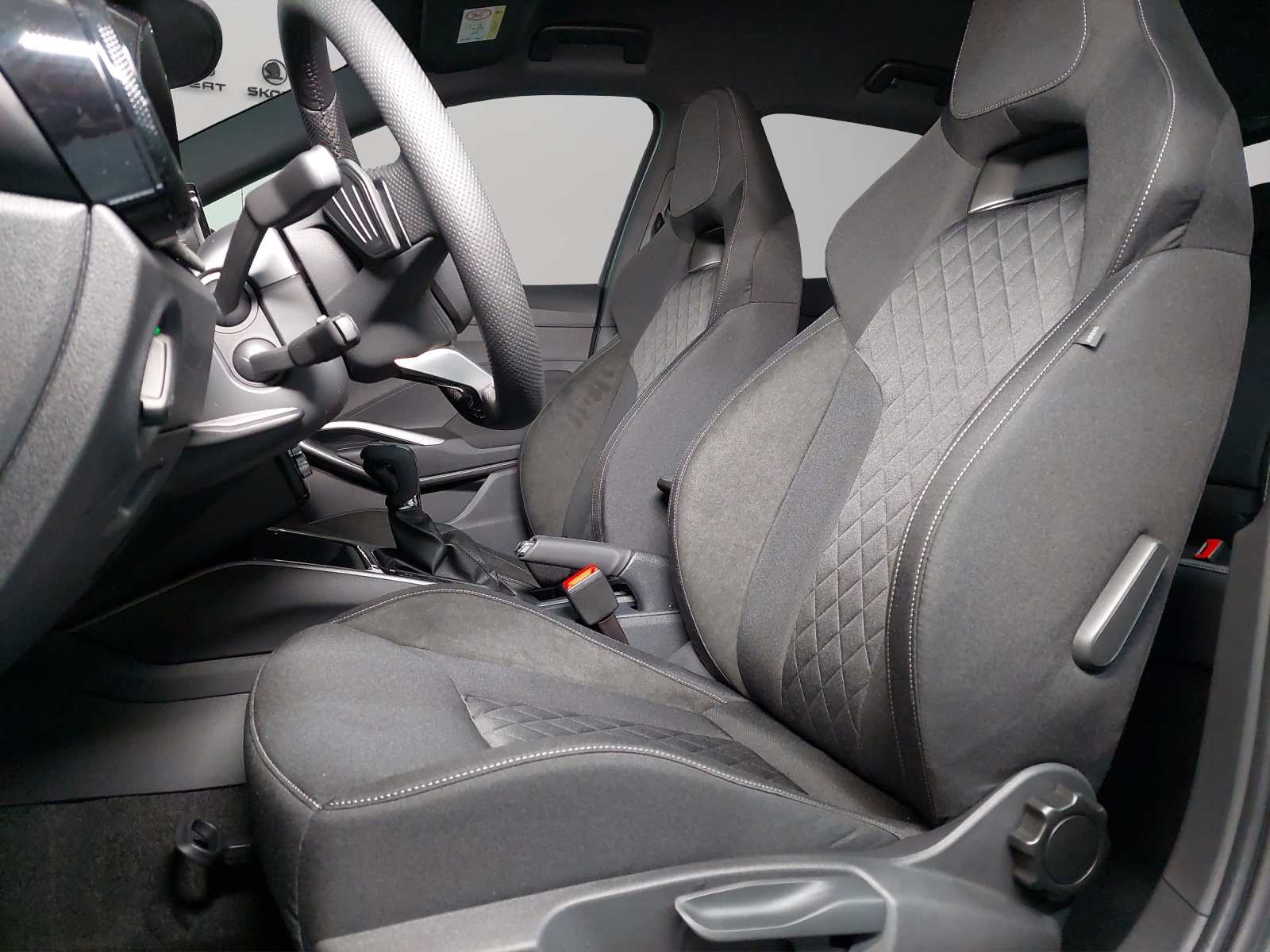 SKODA Fabia 1.0 TSI Monte Carlo DSG-image-5