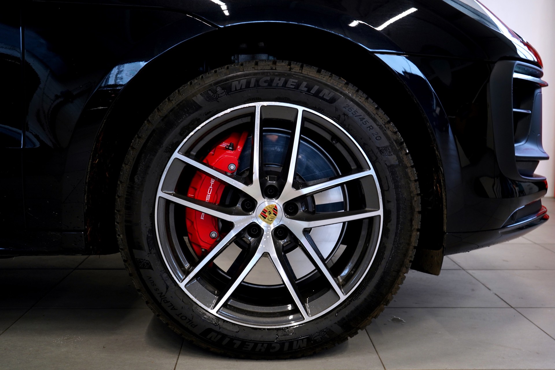 PORSCHE MACAN GTS-image-6