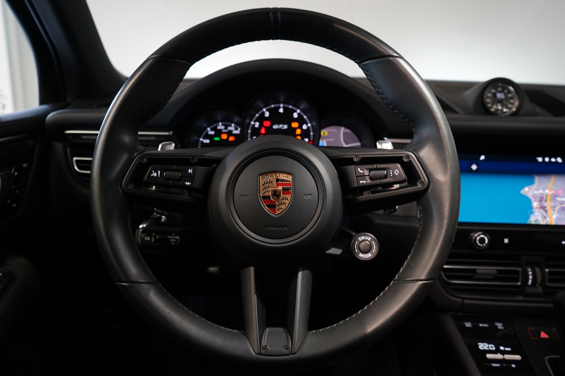 PORSCHE MACAN GTS-image-14