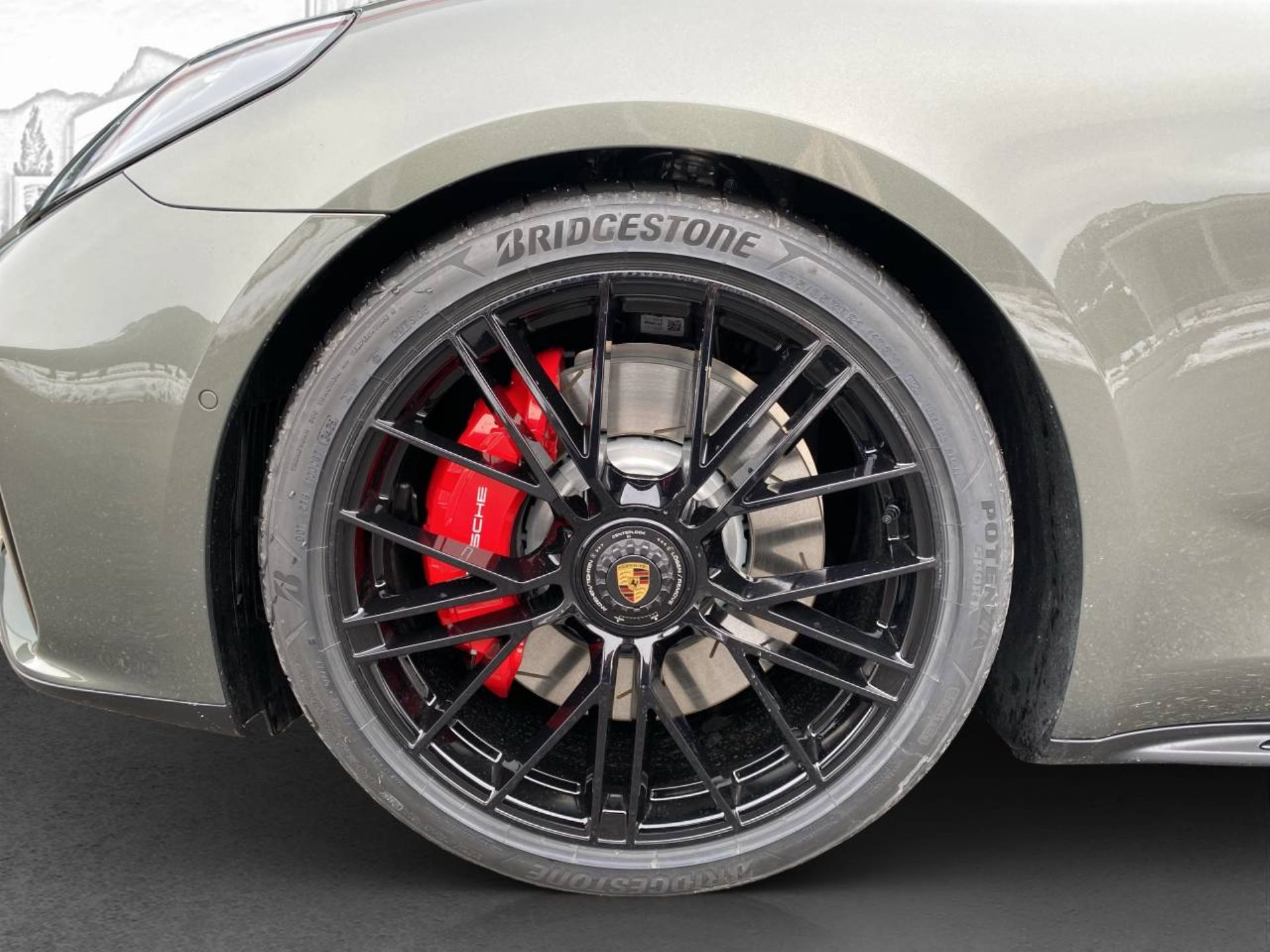 PORSCHE Panamera GTS-image-23
