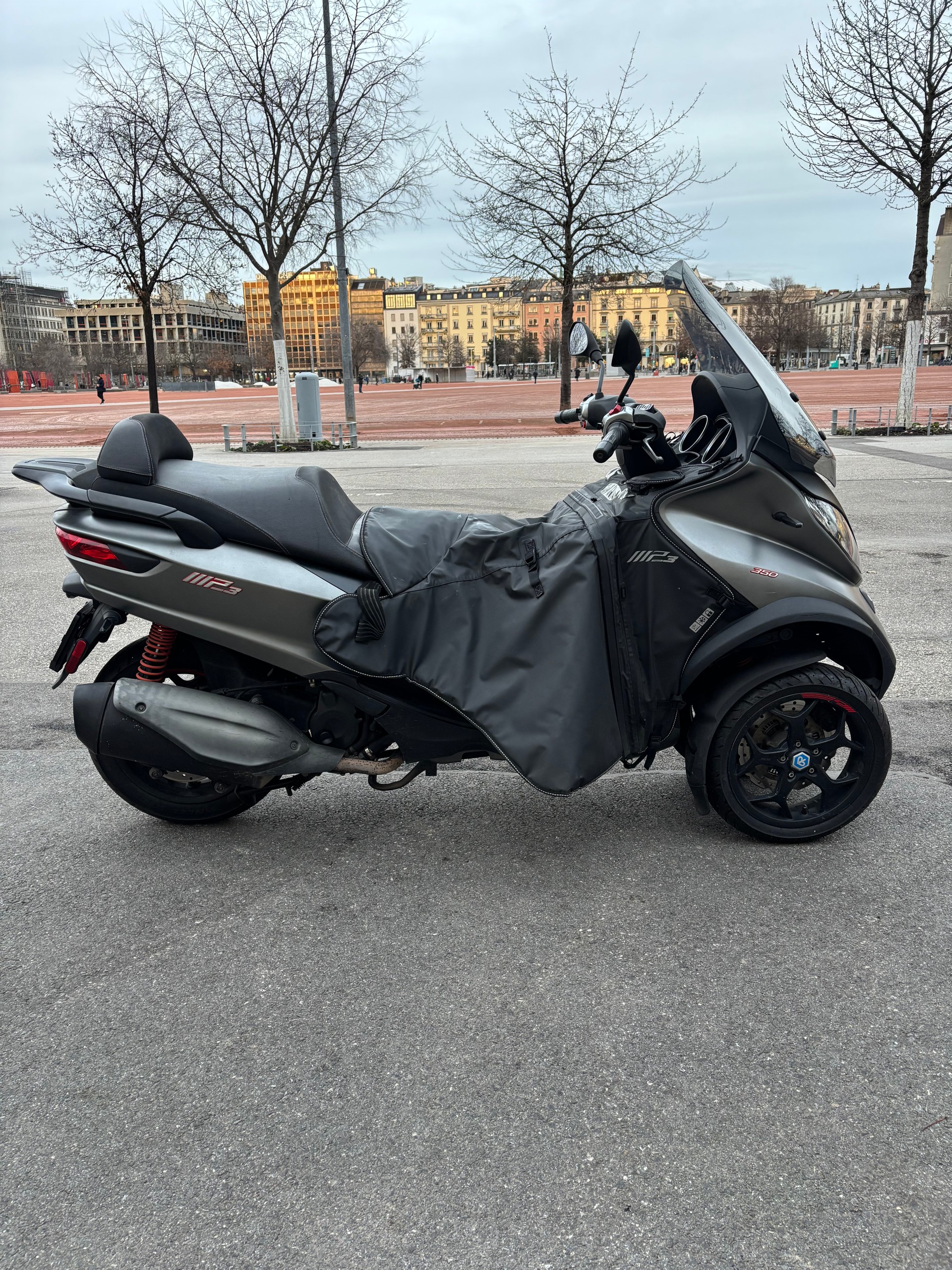 PIAGGIO 350LT-image-1