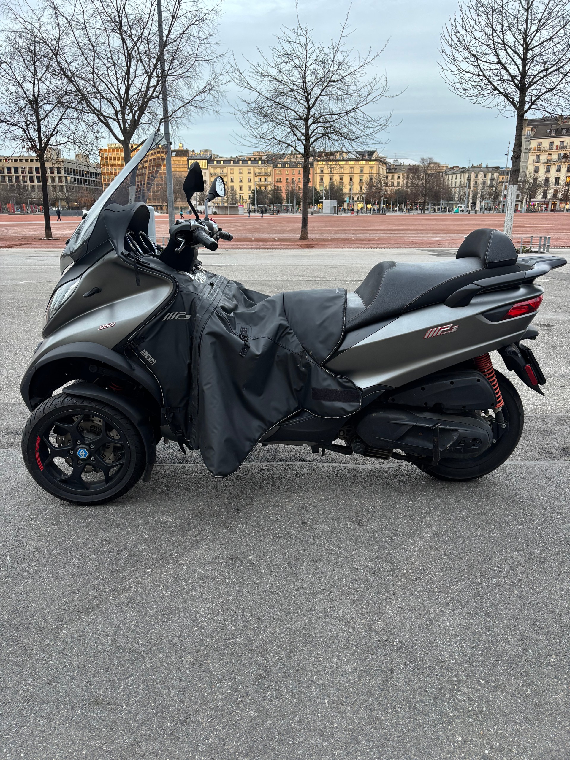 PIAGGIO 350LT-image-2