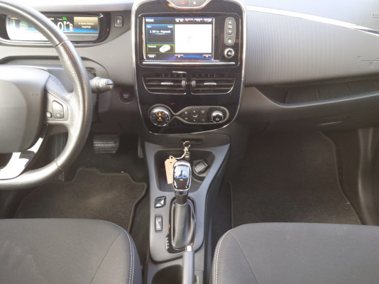 RENAULT Zoe Limited R110-image-5