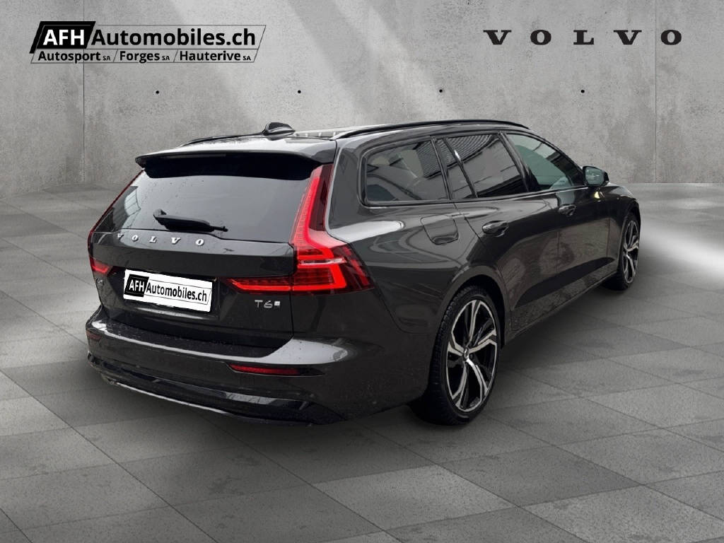 VOLVO V60 2.0 T6 TE Plus Dark eAWD-image-4