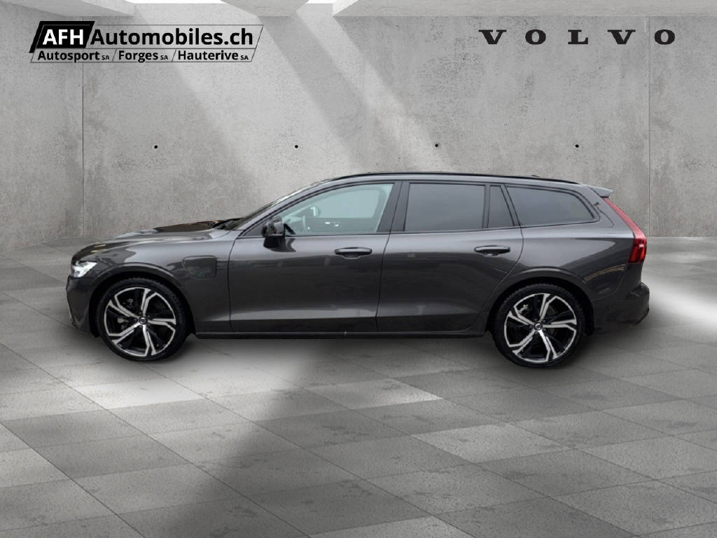 VOLVO V60 2.0 T6 TE Plus Dark eAWD-image-1