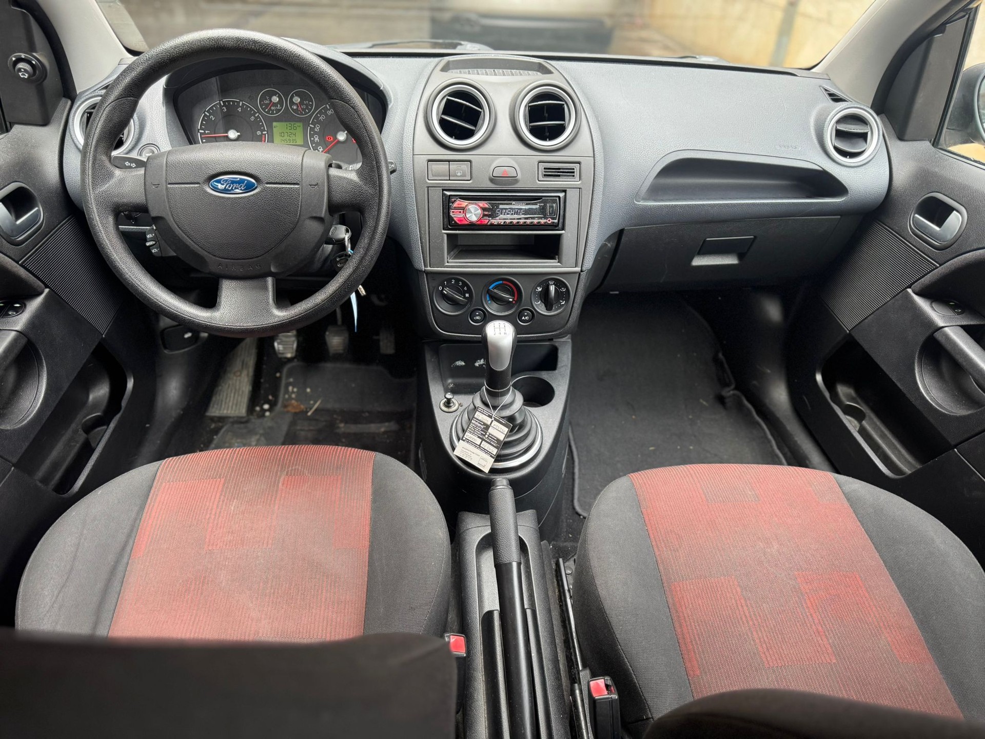 FORD Fiesta 1.4 16V Trend-image-3