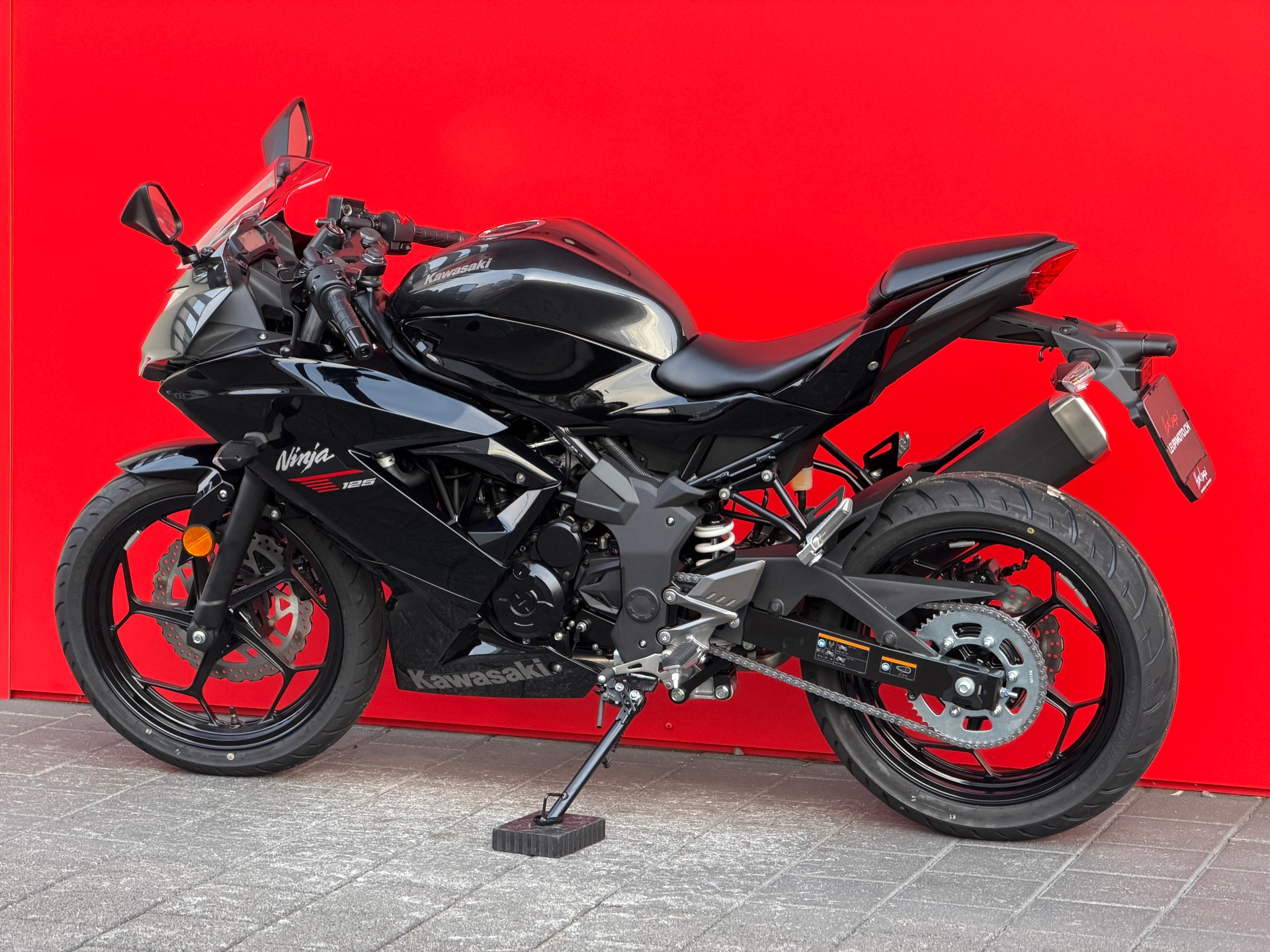 KAWASAKI Ninja 125-image-12