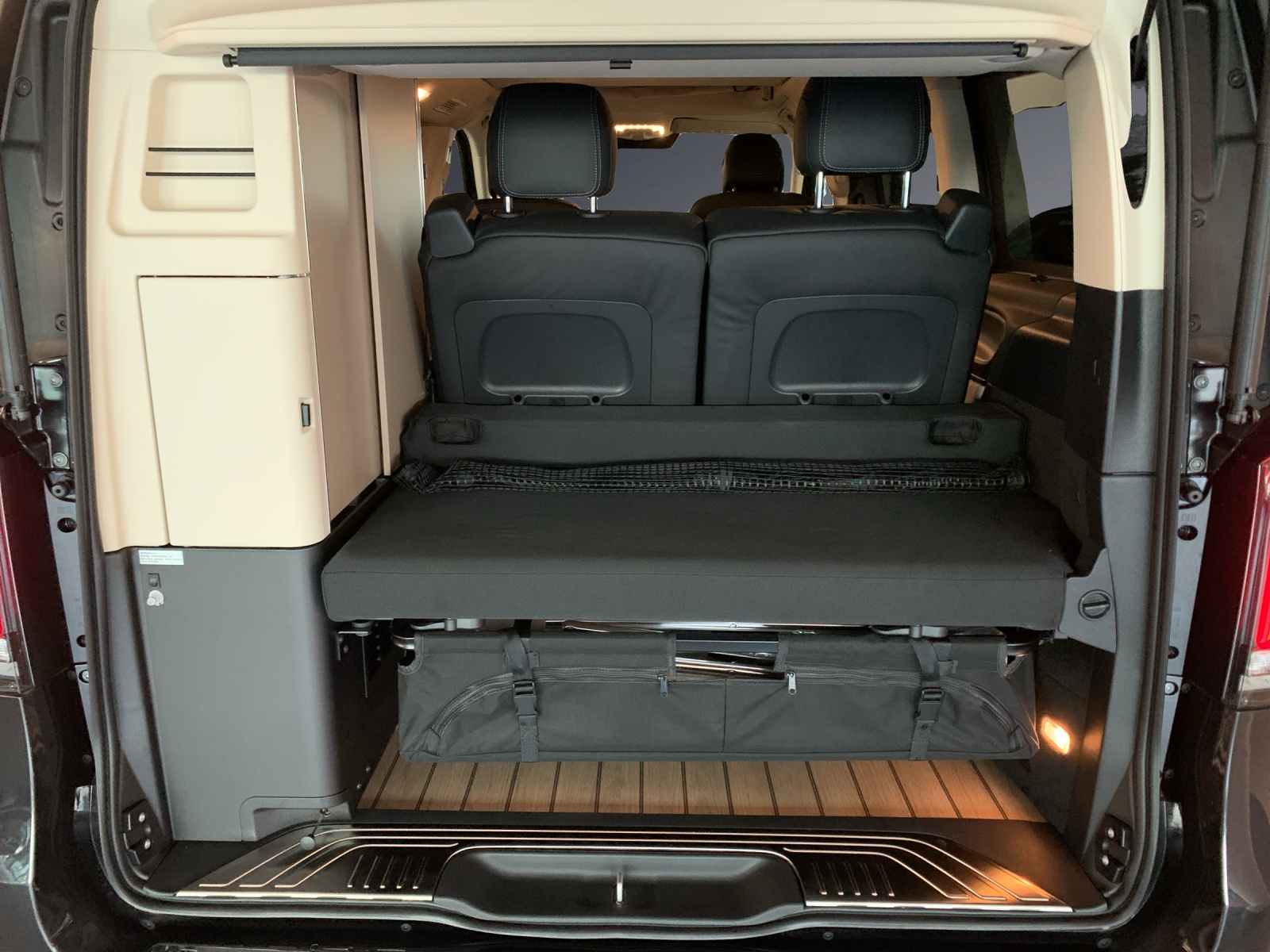 MERCEDES-BENZ Marco Polo 250 d 4M Automat-image-12