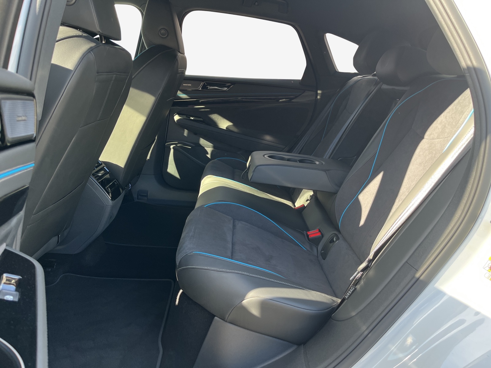 VW ID.7 Pro 77 kWh Pro-image-12