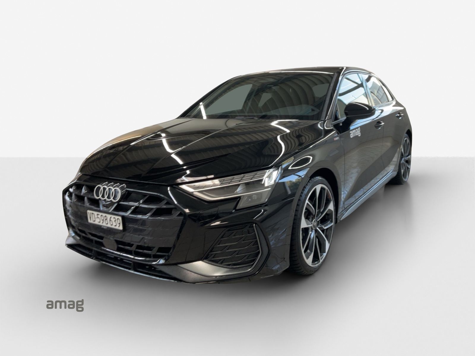 AUDI A3 Sportback TFSI 110 kW S line Attraction S tronic-image-0