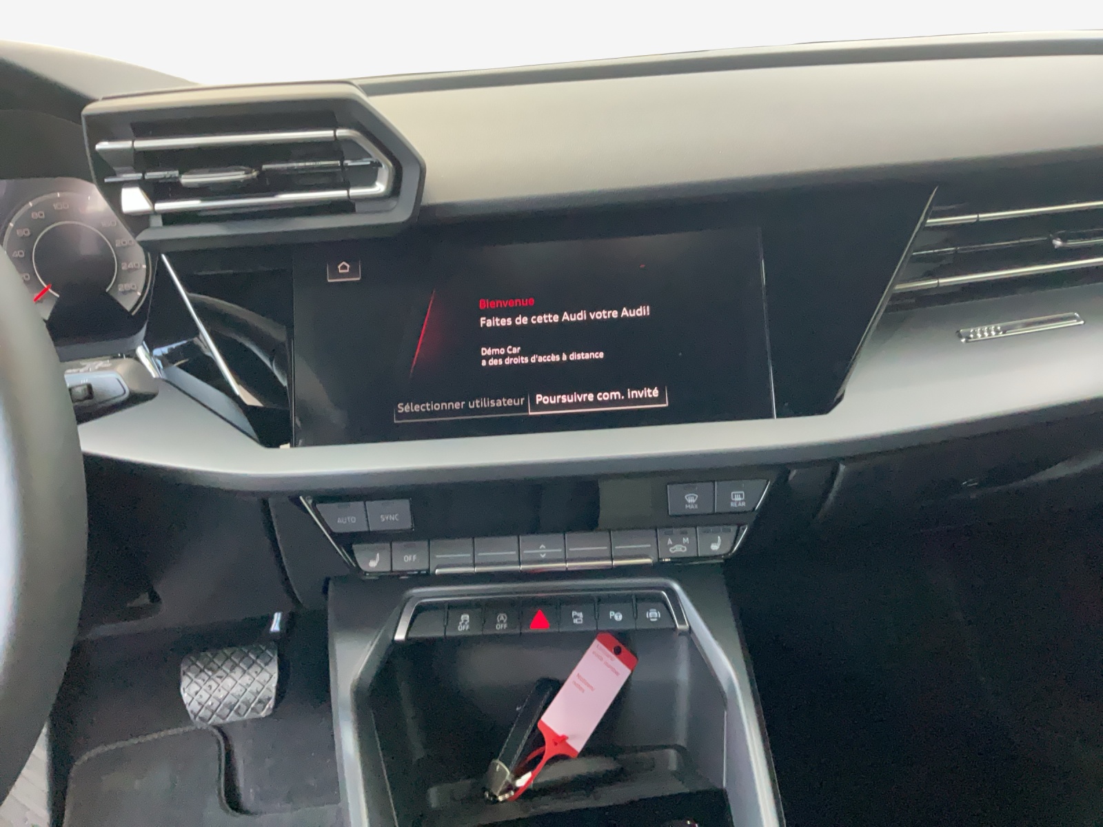 AUDI A3 Sportback TFSI 110 kW S line Attraction S tronic-image-10