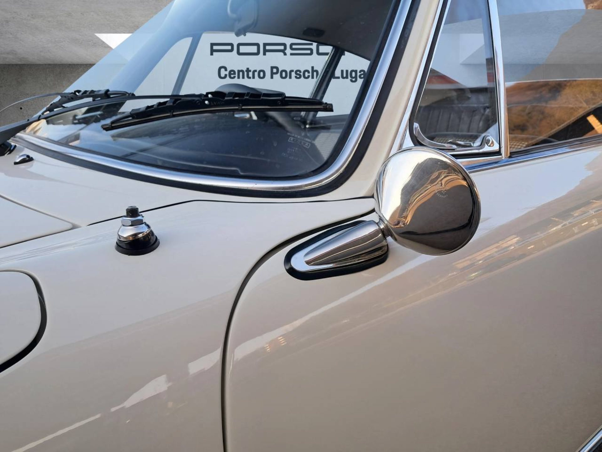 PORSCHE 911 S 2.0 Coupe-image-25