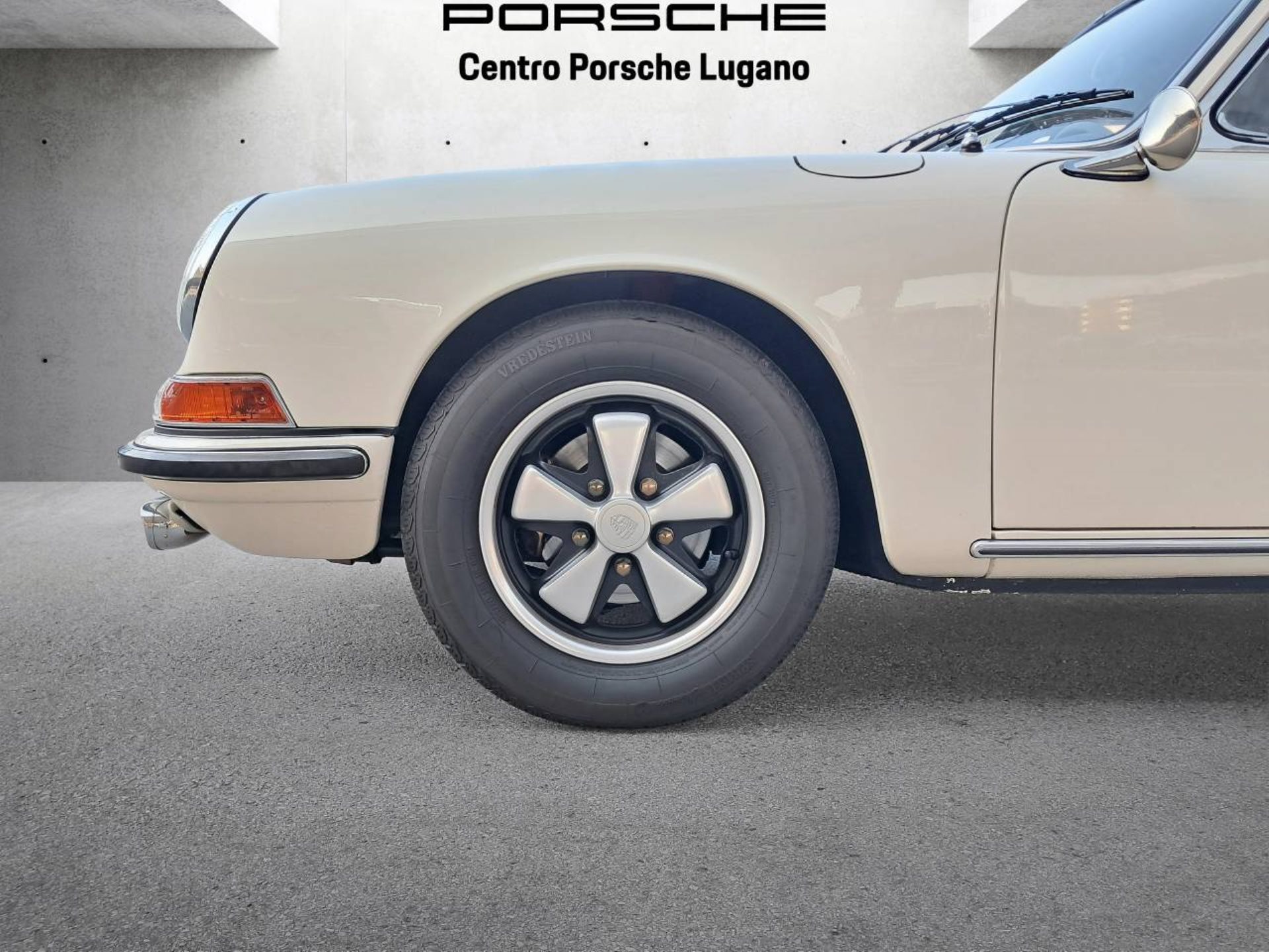 PORSCHE 911 S 2.0 Coupe-image-11