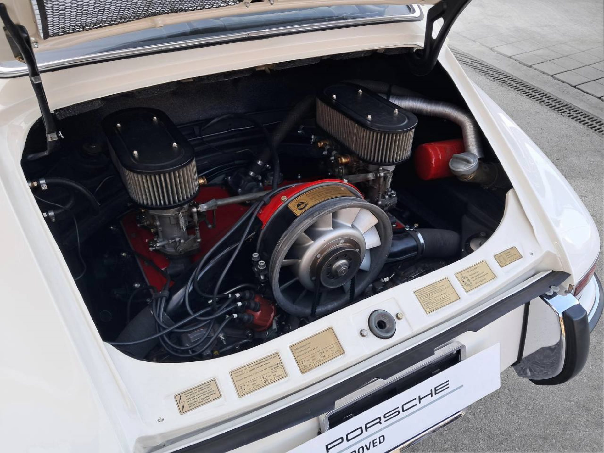 PORSCHE 911 S 2.0 Coupe-image-22