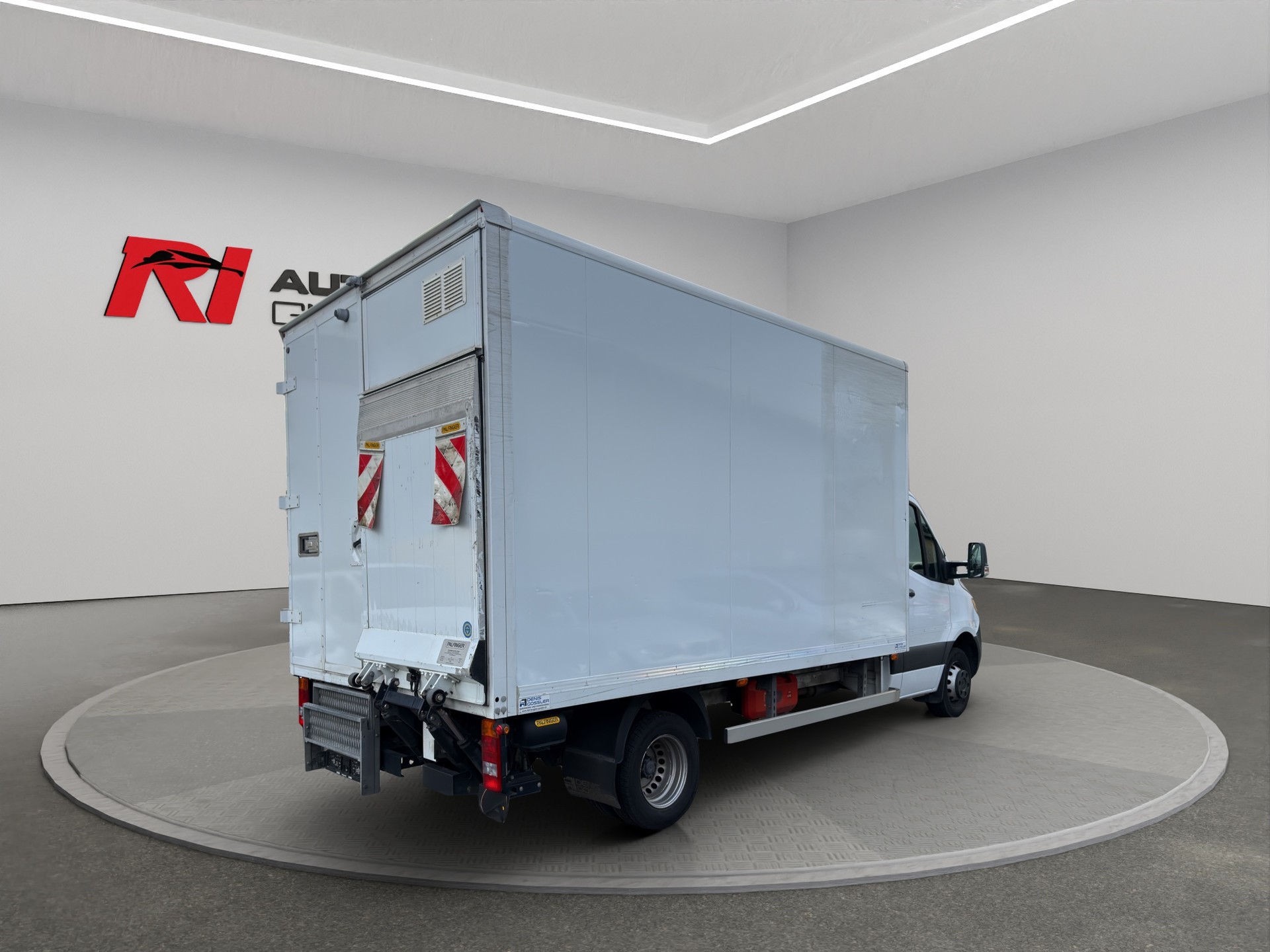 MERCEDES-BENZ Sprinter 516 CDI Lang-showroom-element-3