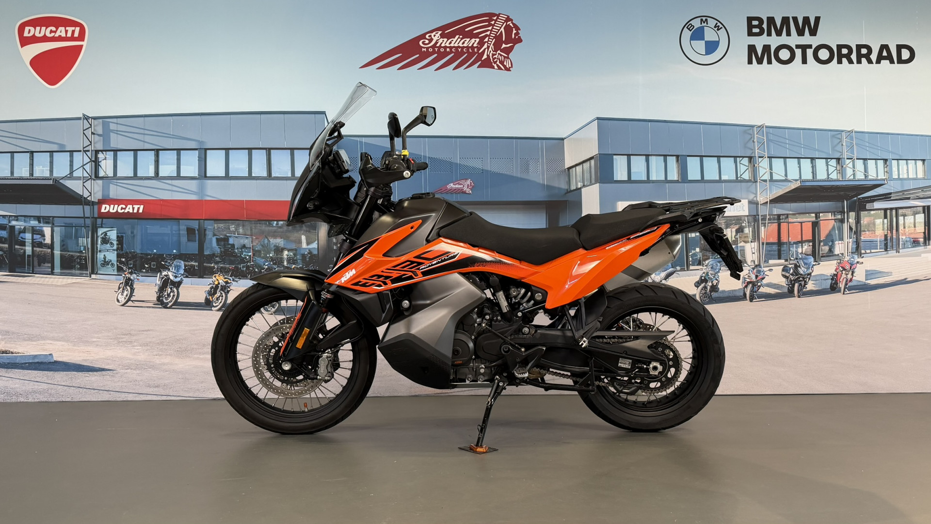 KTM 890 Adventure-showroom-element-3