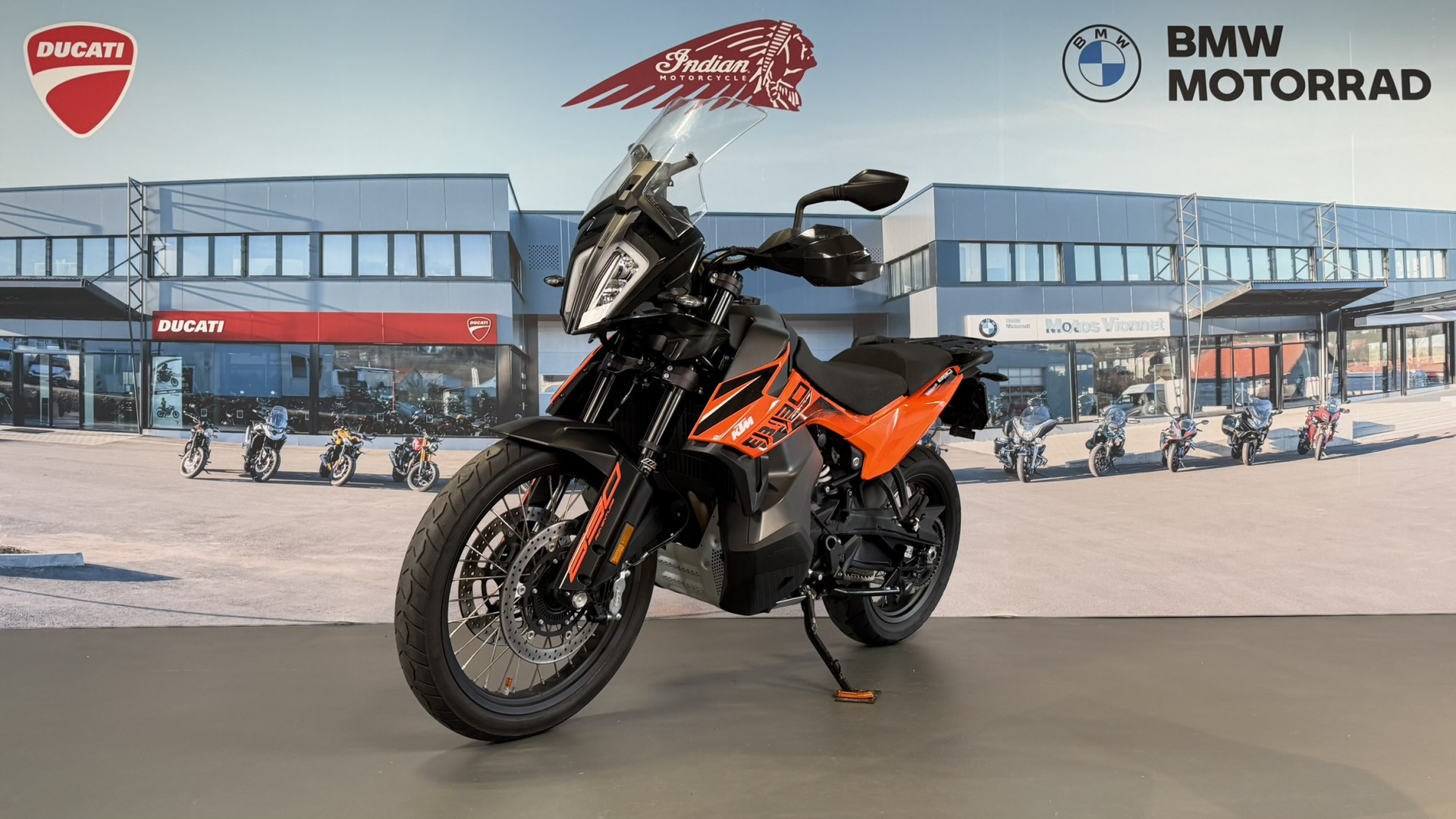 KTM 890 Adventure-showroom-element-2