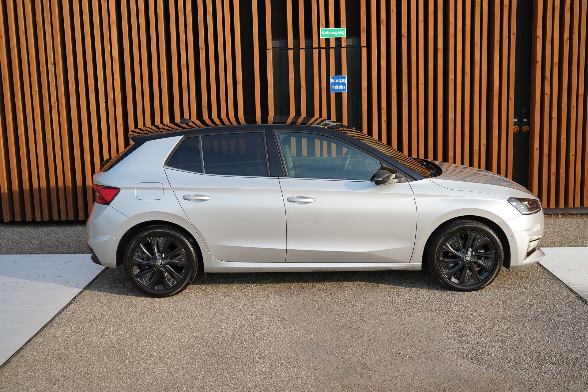 SKODA FABIA 1.5 TSI SPORT DYNAMIK DSG l 150 PS-image-4