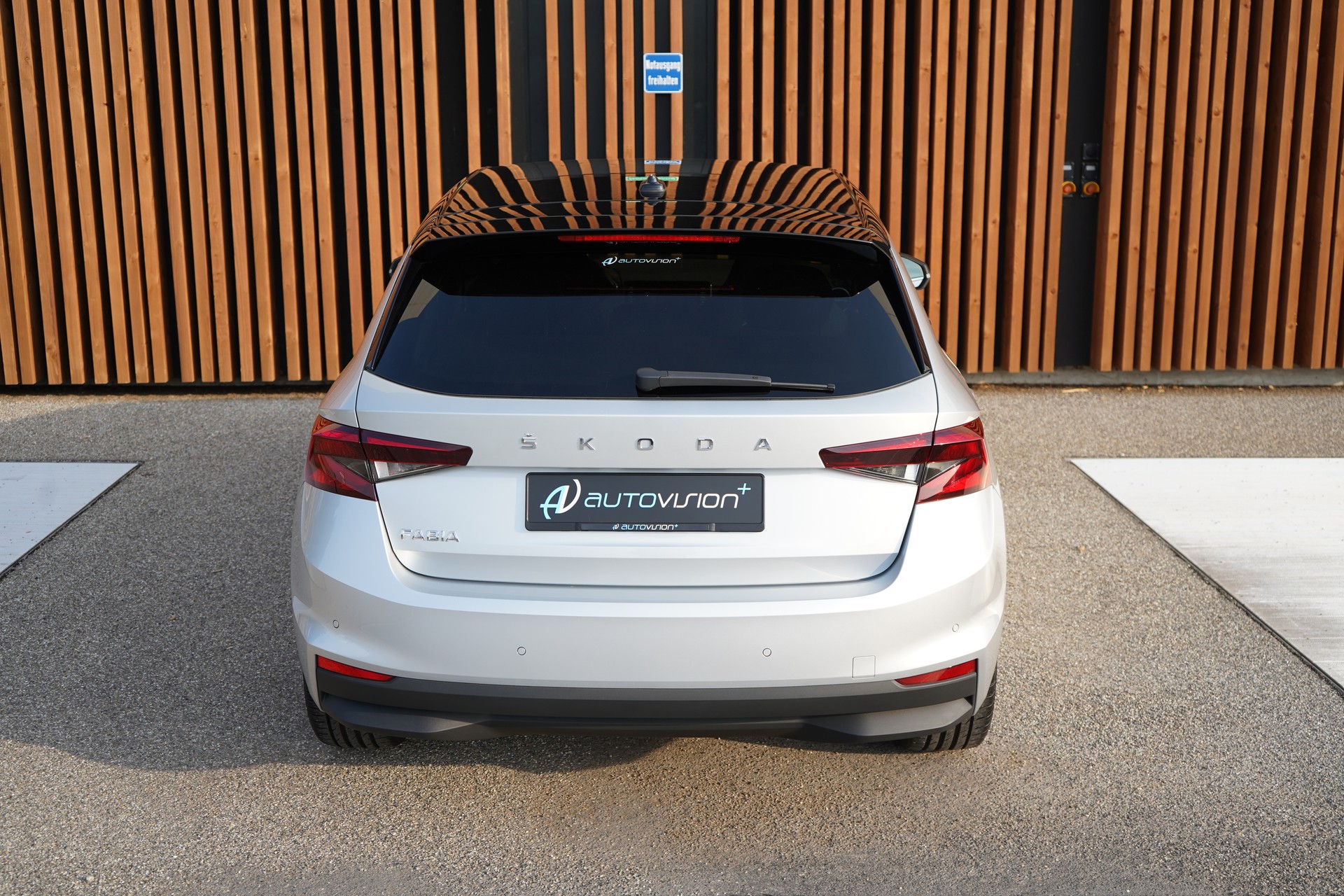 SKODA FABIA 1.5 TSI SPORT DYNAMIK DSG l 150 PS-image-16