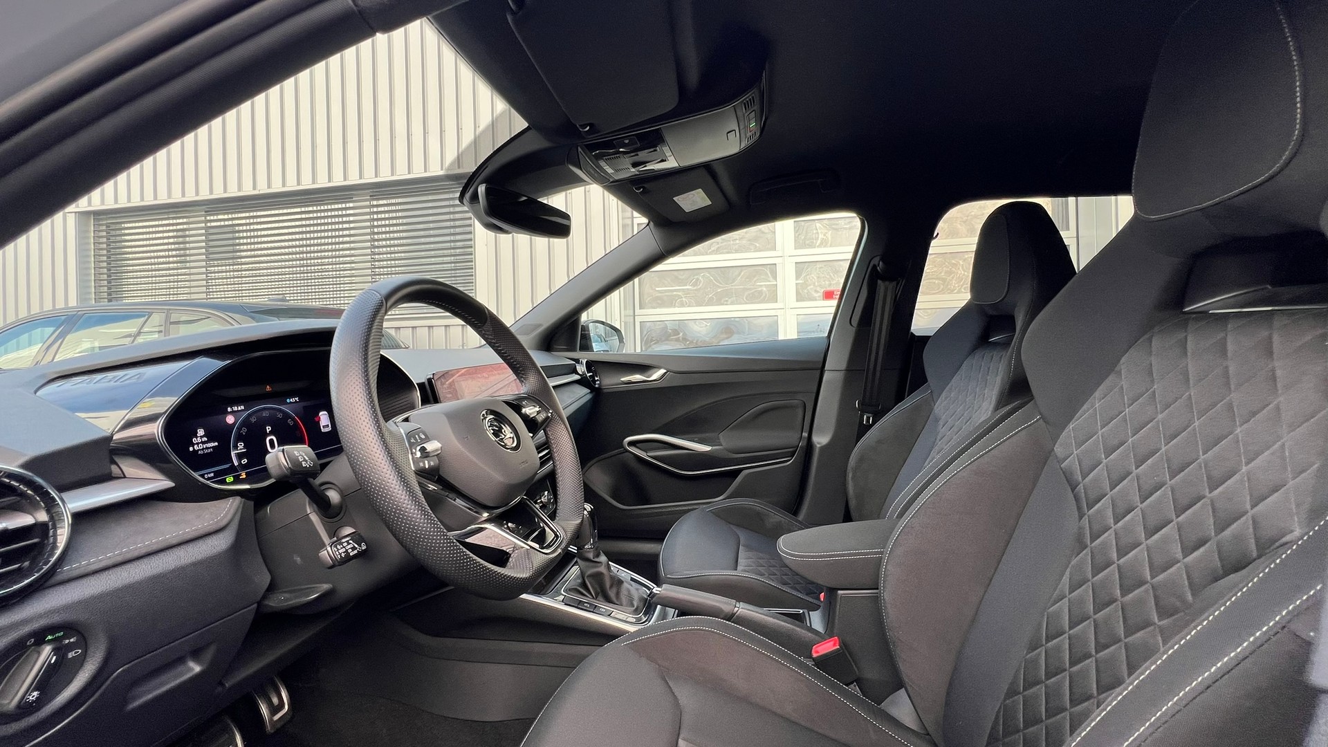 SKODA FABIA 1.5 TSI SPORT DYNAMIK DSG l 150 PS-image-23