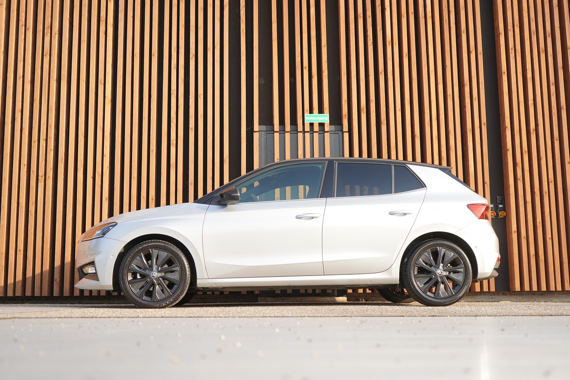 SKODA FABIA 1.5 TSI SPORT DYNAMIK DSG l 150 PS-image-3