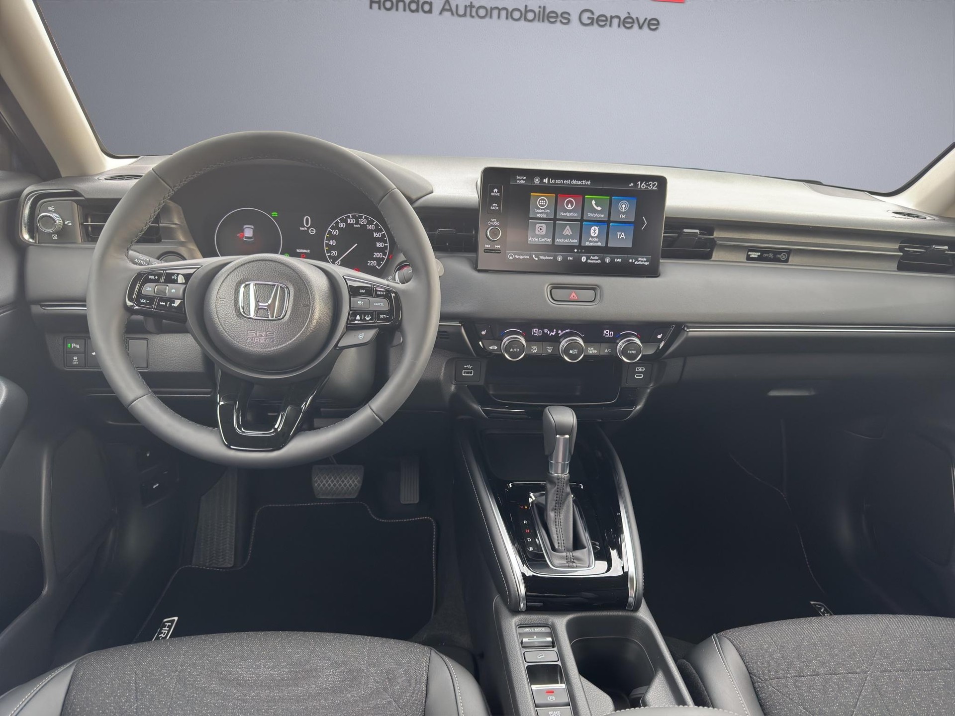 HONDA HR-V 1.5 i-MMD Advance-image-8